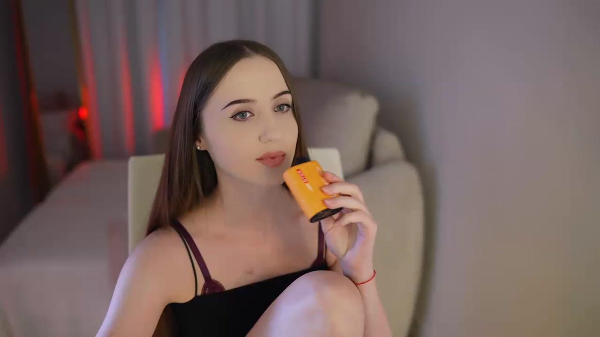 Gallery image thumbnail from Innocent_Soul's myfreecams stream on, 07/21/2026, 15:00 image 12 of 20