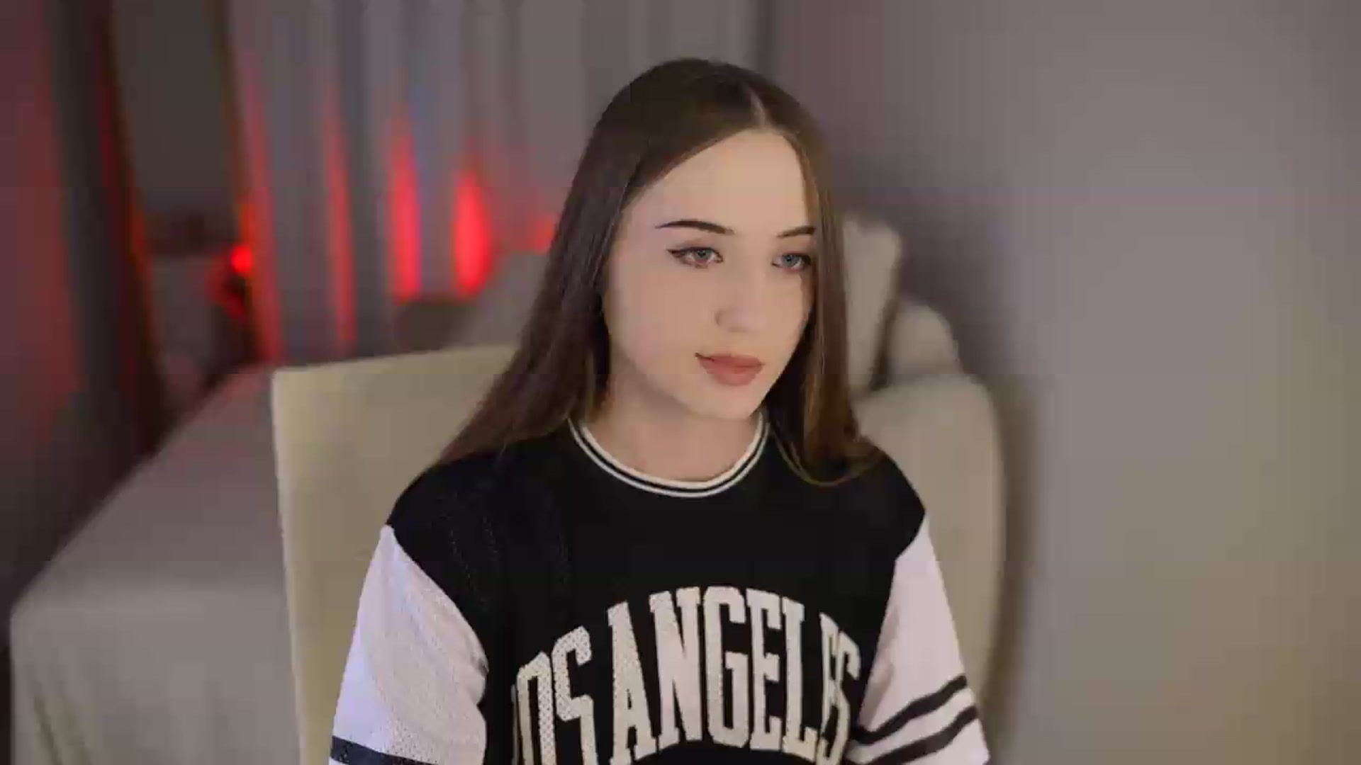 Gallery image thumbnail from Innocent_Soul's myfreecams stream on, 07/22/2026, 16:10 image 1 of 20