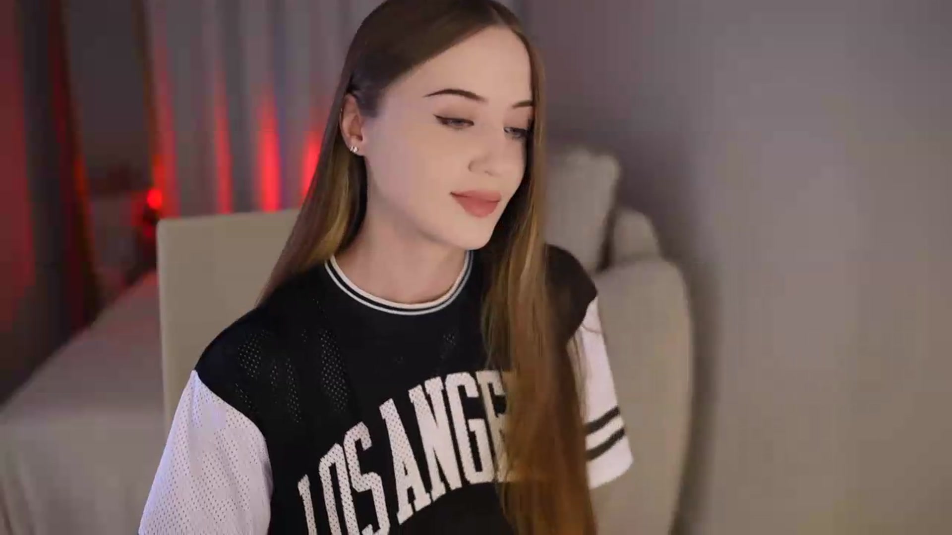 Gallery image thumbnail from Innocent_Soul's myfreecams stream on, 07/22/2026, 16:10 image 14 of 20
