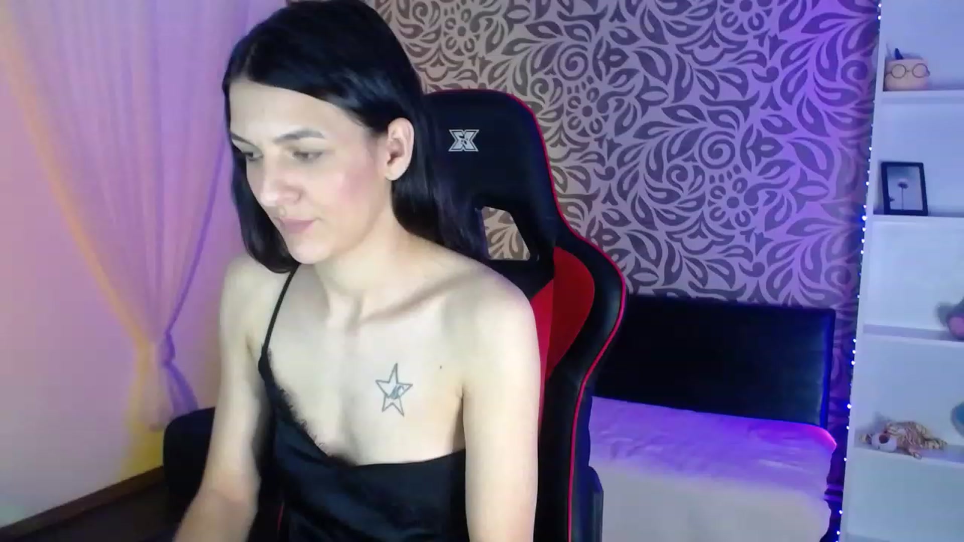 Gallery image thumbnail from Innocentwifey's myfreecams stream on, 11/28/2022, 23:21 image 14 of 20