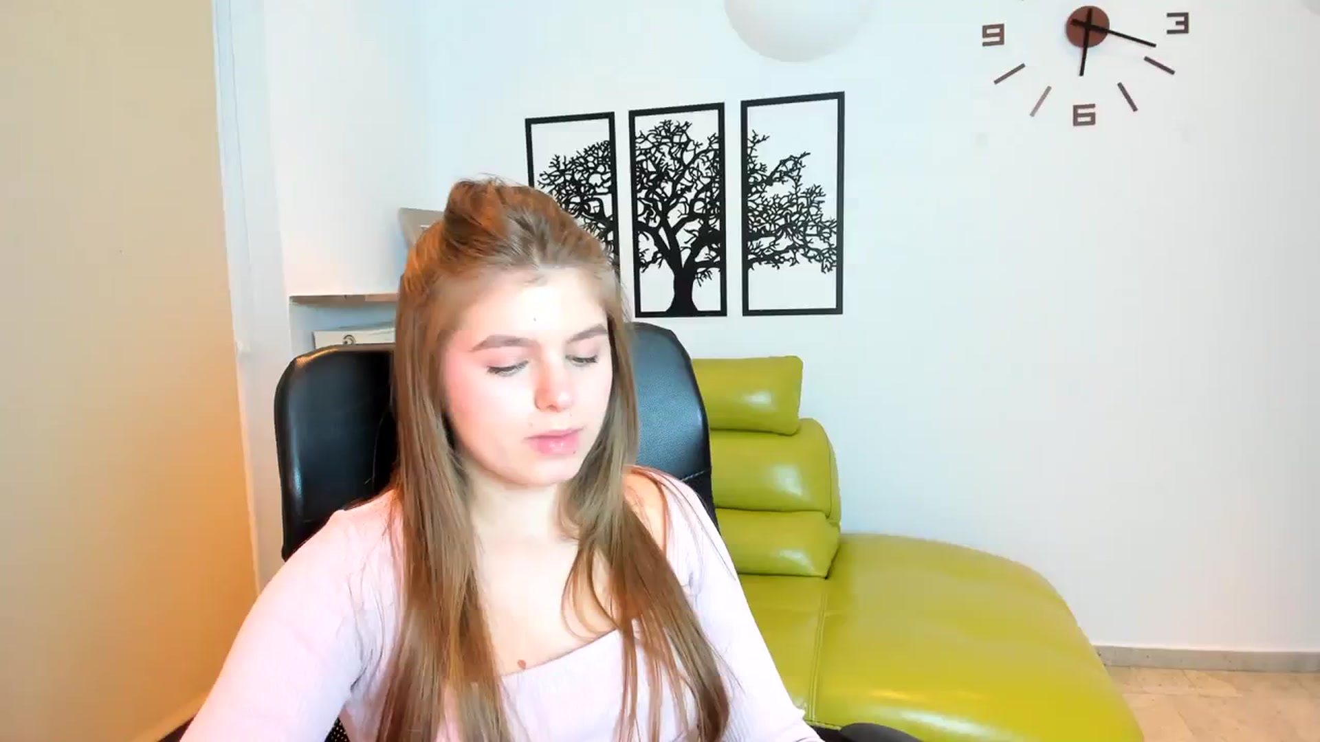Gallery image thumbnail from Innolasa's myfreecams stream on, 03/16/2024, 18:26 image 1 of 20