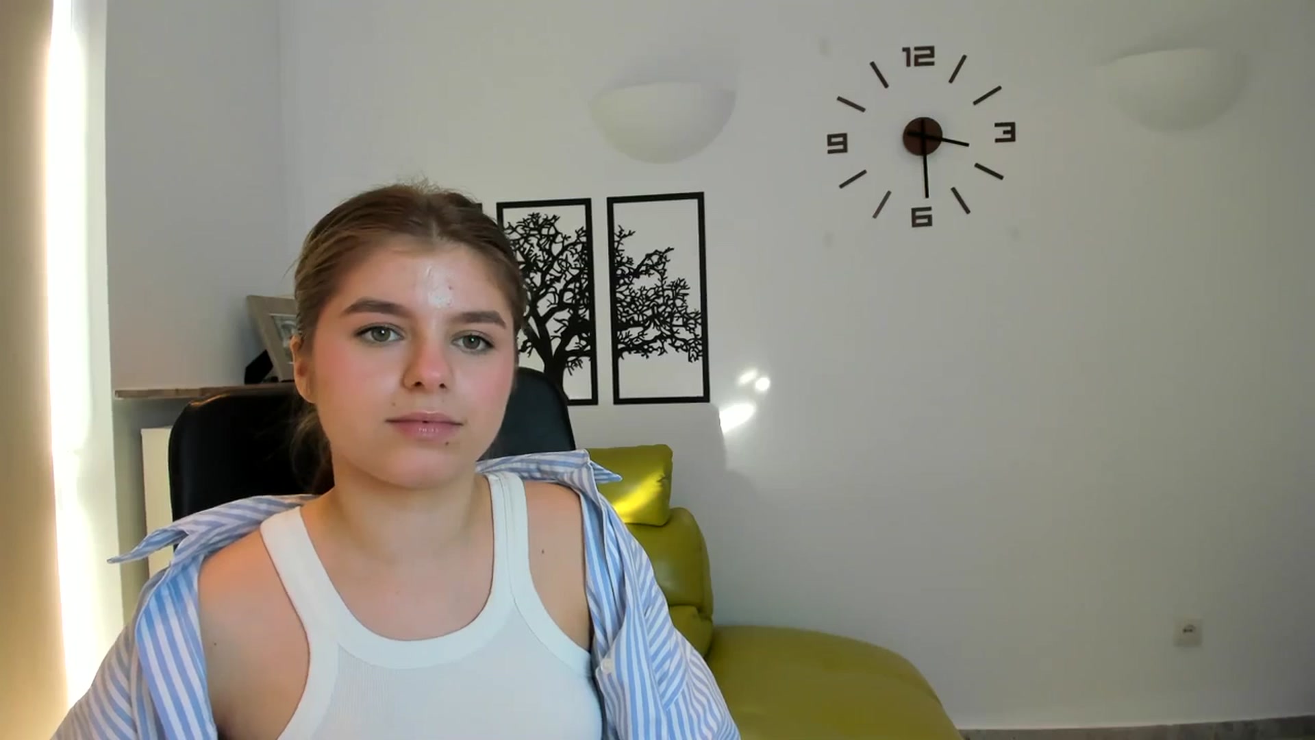 Gallery image thumbnail from Innolasa's myfreecams stream on, 03/17/2024, 14:38 image 6 of 20