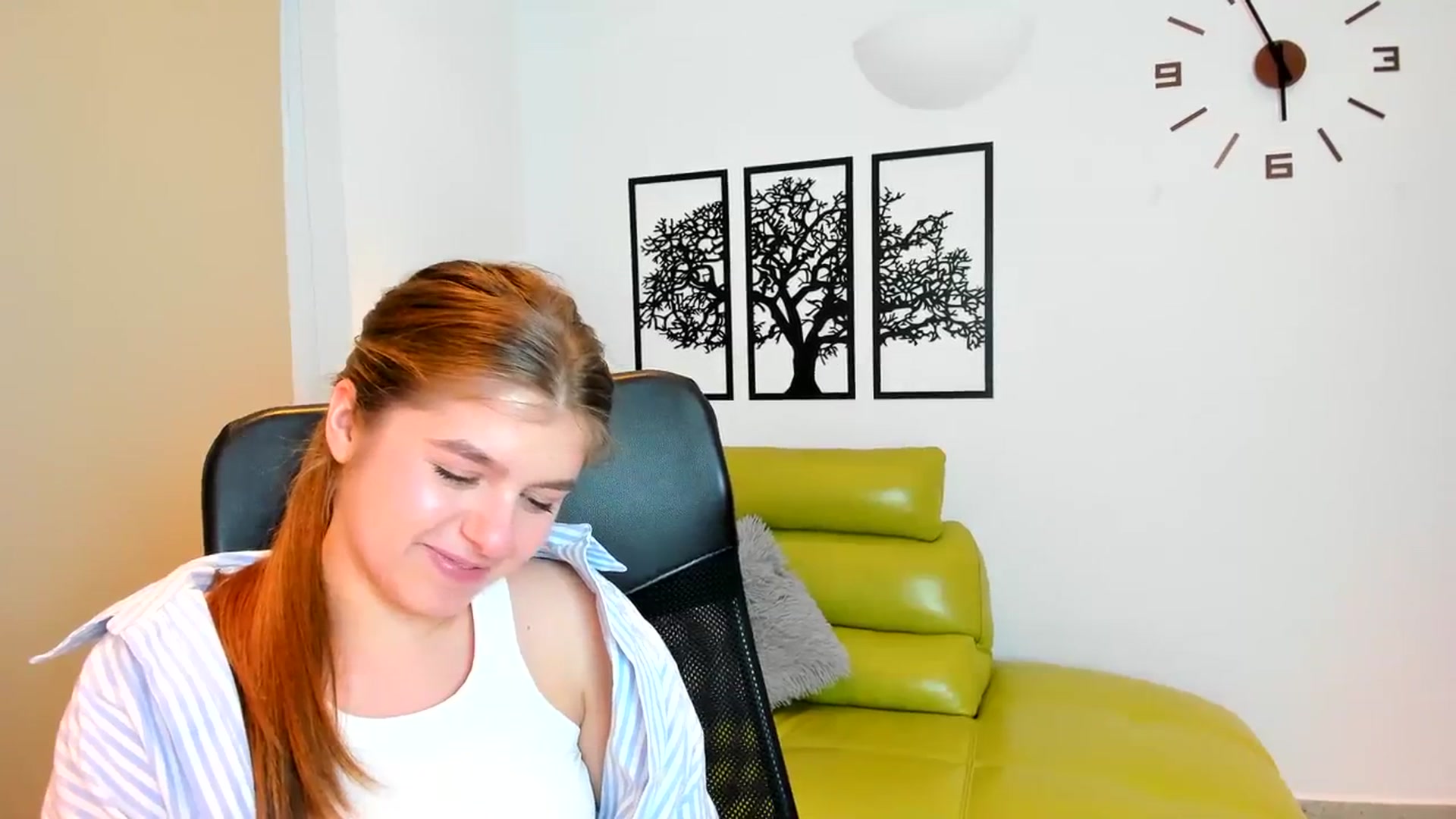 Gallery image thumbnail from Innolasa's myfreecams stream on, 03/17/2024, 17:40 image 5 of 20