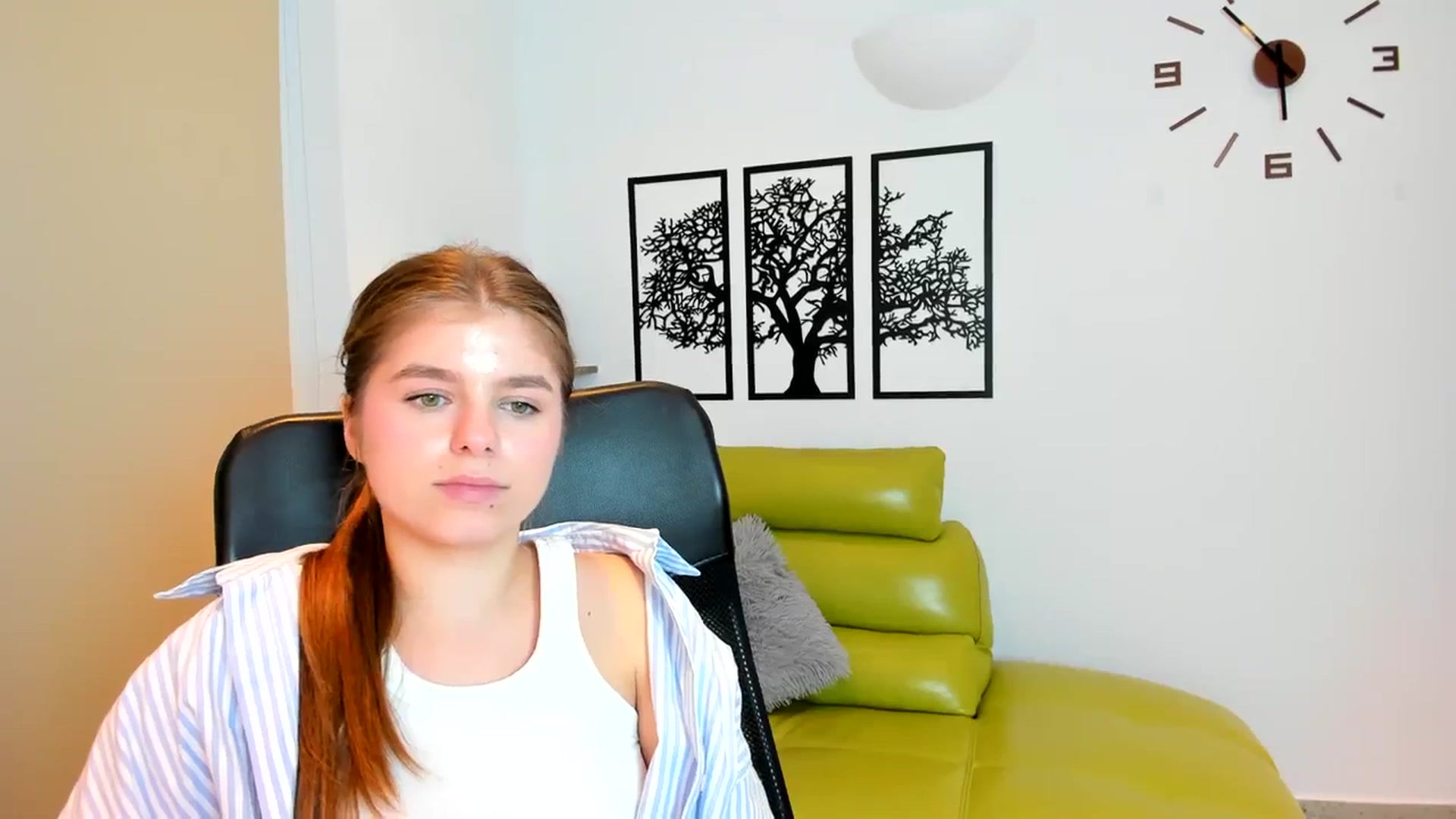 Gallery image thumbnail from Innolasa's myfreecams stream on, 03/17/2024, 17:40 image 4 of 20