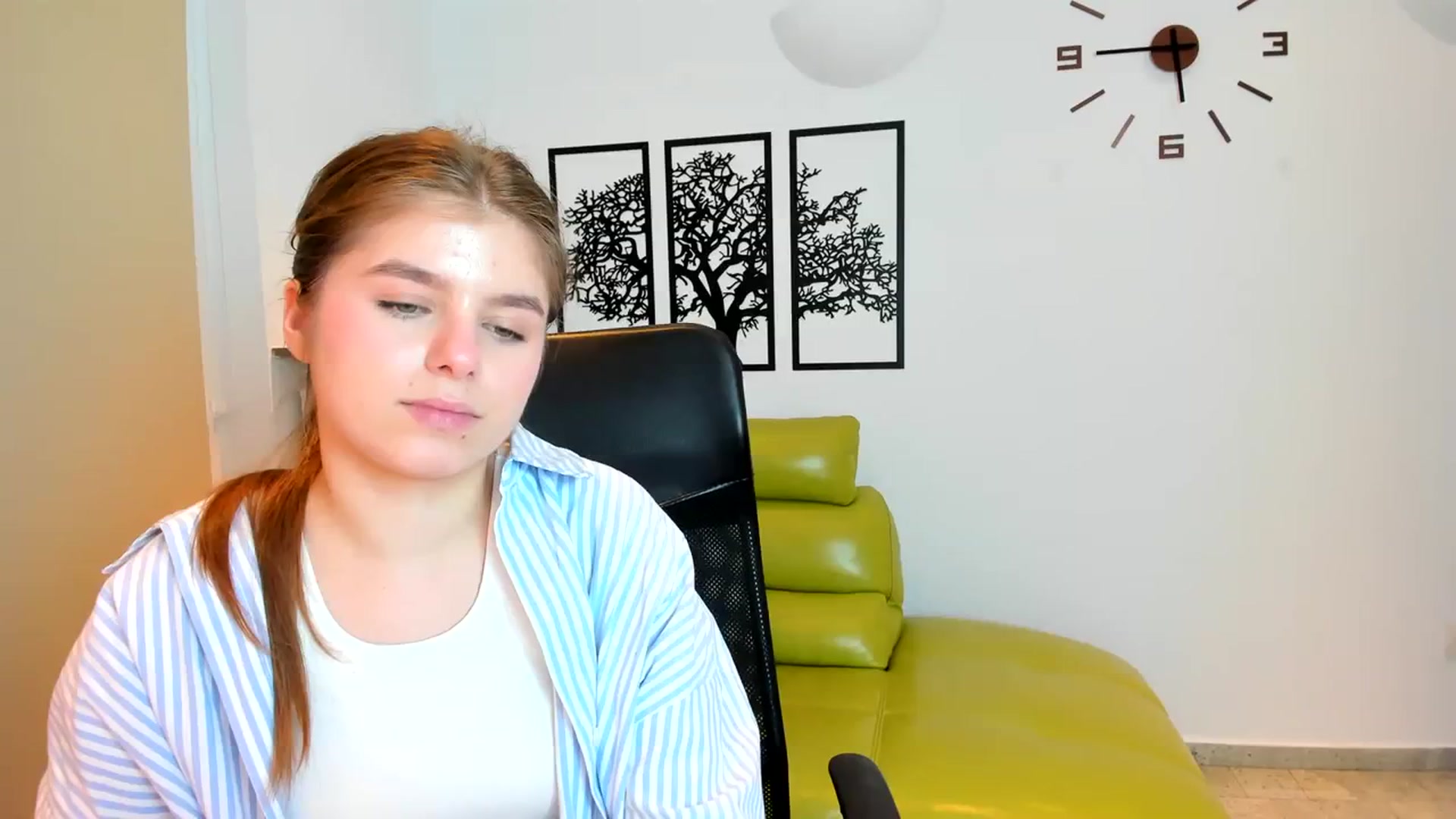 Gallery image thumbnail from Innolasa's myfreecams stream on, 03/17/2024, 17:40 image 1 of 20