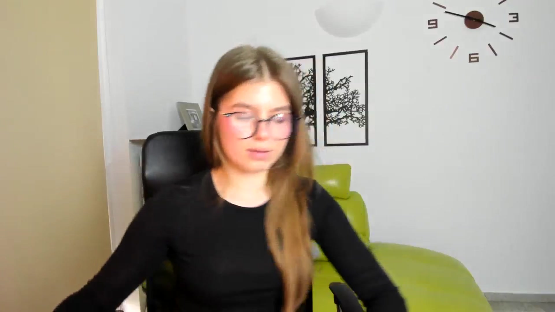Gallery image thumbnail from Innolasa's myfreecams stream on, 03/18/2024, 16:20 image 8 of 20
