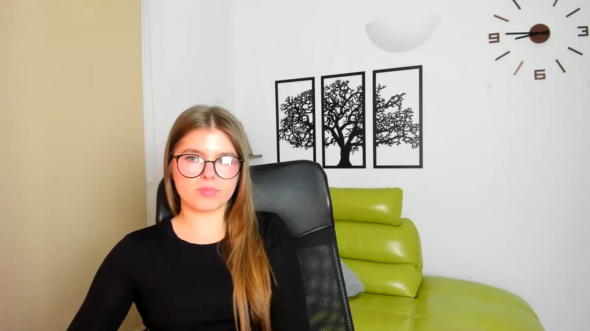 Gallery image thumbnail from Innolasa's myfreecams stream on, 03/18/2024, 19:53 image 20 of 20
