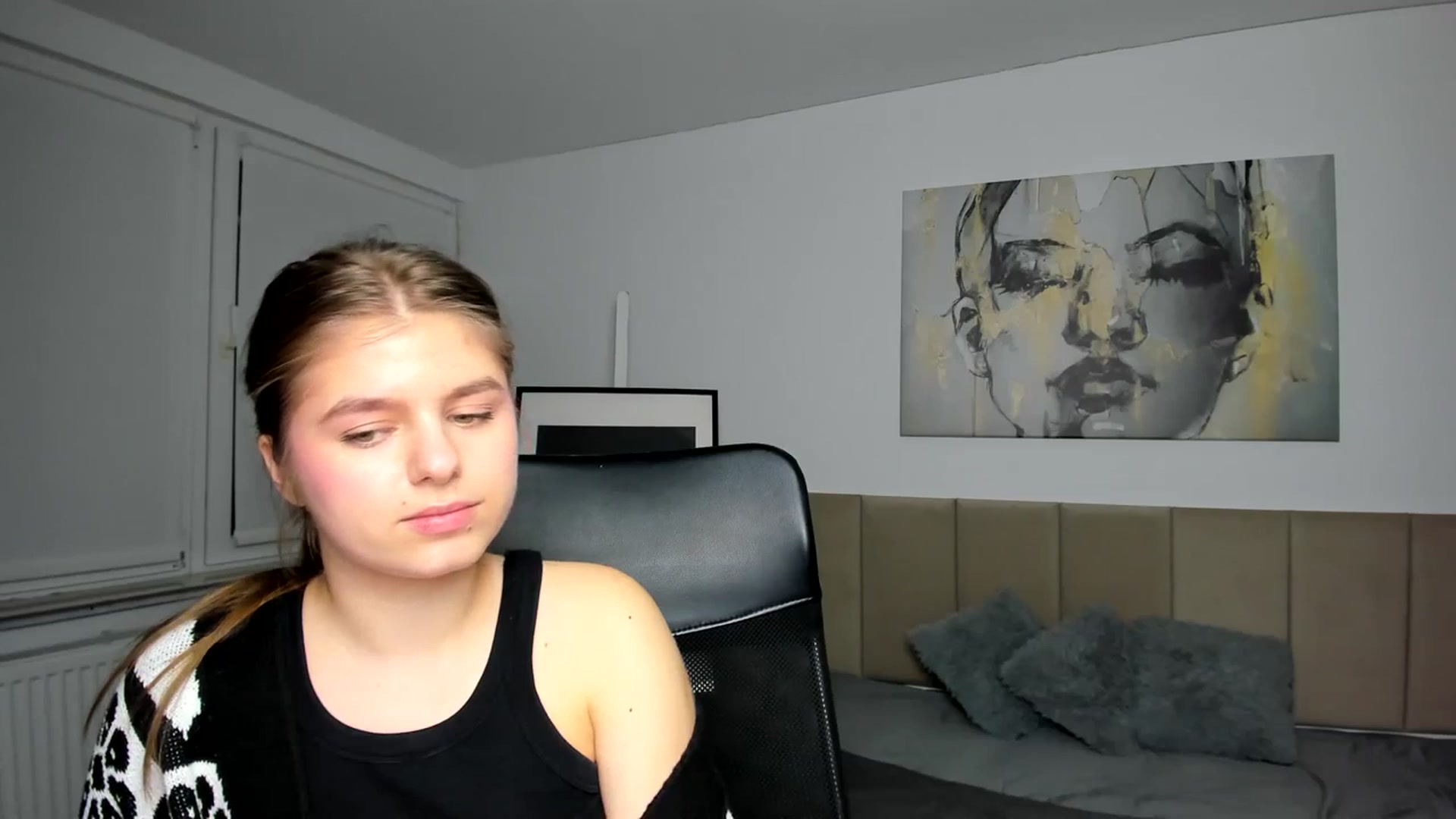 Gallery image thumbnail from Innolasa's myfreecams stream on, 03/19/2024, 18:19 image 18 of 20