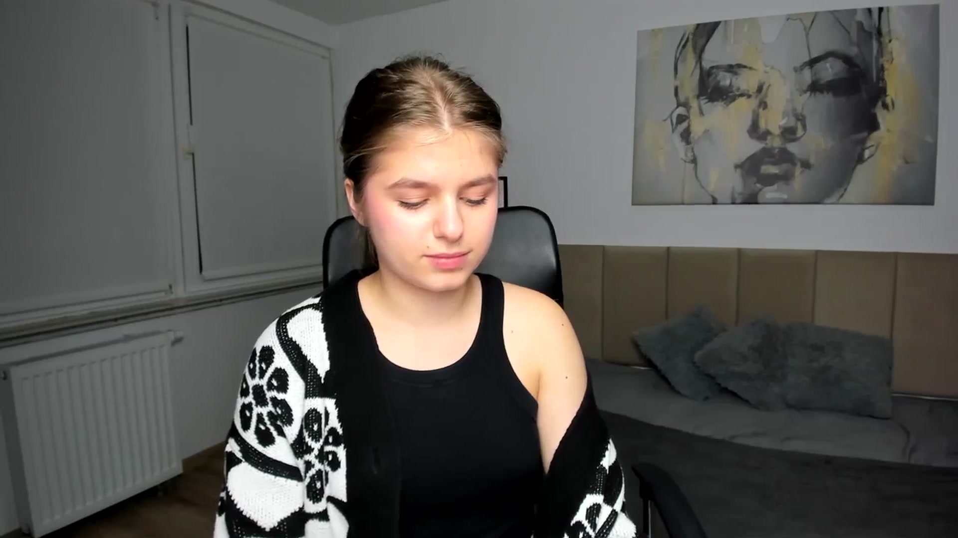 Gallery image thumbnail from Innolasa's myfreecams stream on, 03/19/2024, 18:19 image 16 of 20