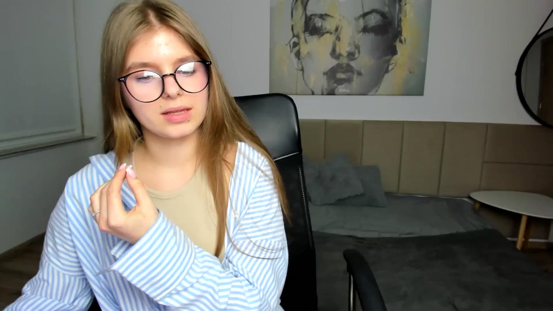 Gallery image thumbnail from Innolasa's myfreecams stream on, 03/23/2024, 21:37 image 17 of 20