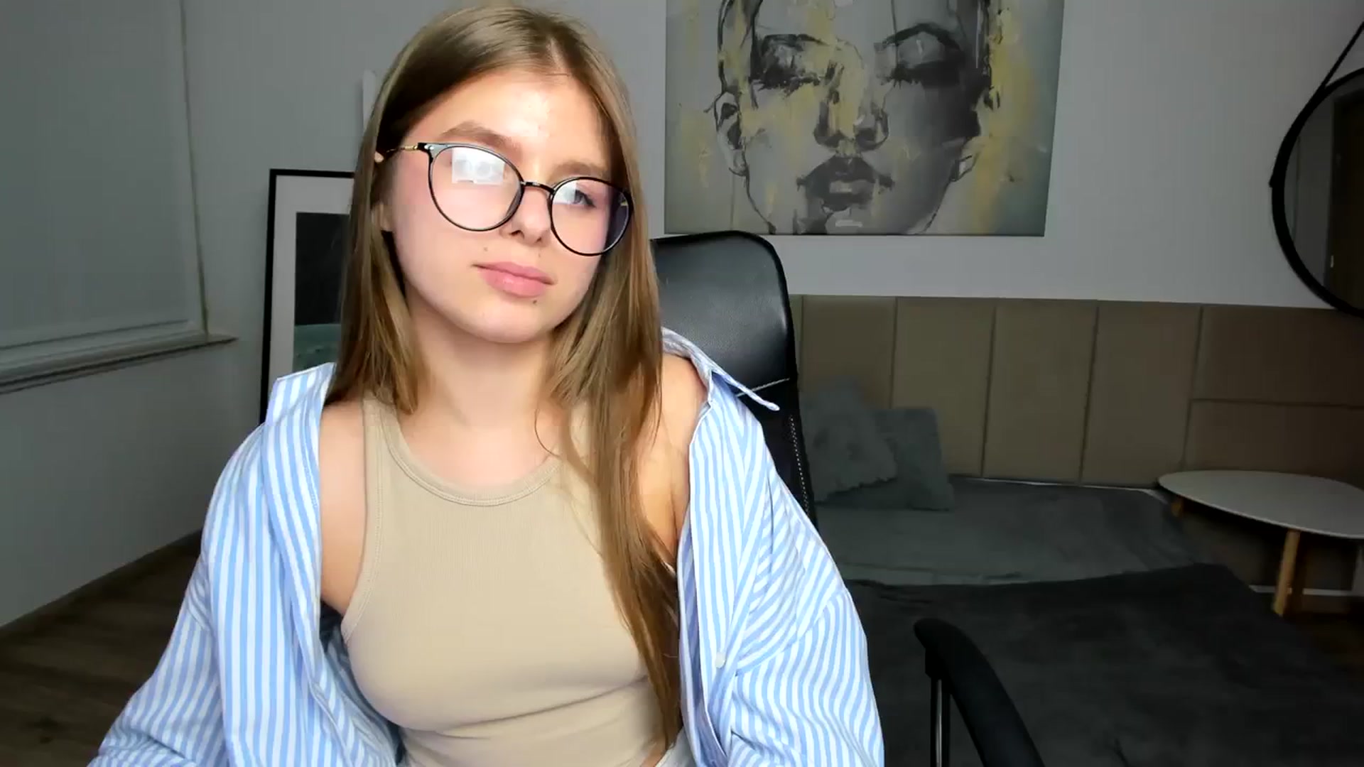 Gallery image thumbnail from Innolasa's myfreecams stream on, 03/23/2024, 21:37 image 19 of 20