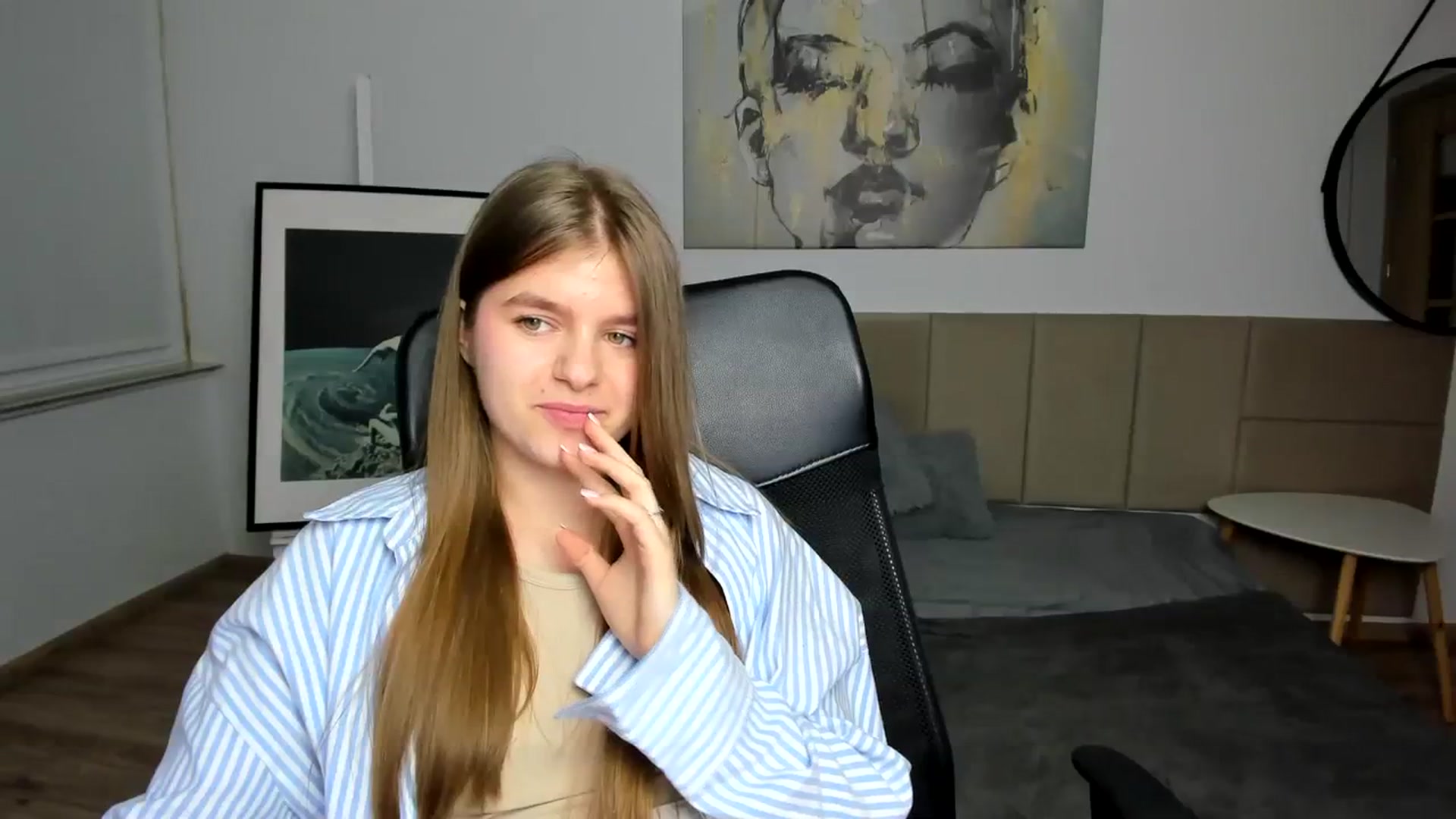 Gallery image thumbnail from Innolasa's myfreecams stream on, 03/23/2024, 21:37 image 15 of 20