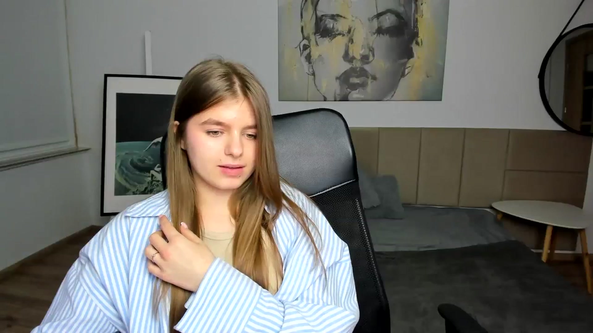 Gallery image thumbnail from Innolasa's myfreecams stream on, 03/23/2024, 21:37 image 12 of 20