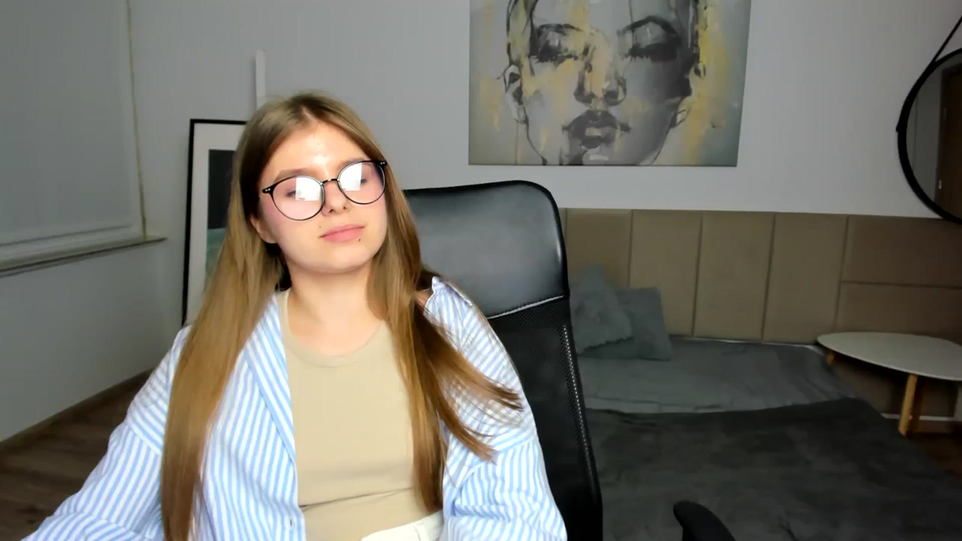 Gallery image thumbnail from Innolasa's myfreecams stream on, 03/23/2024, 21:37 image 16 of 20
