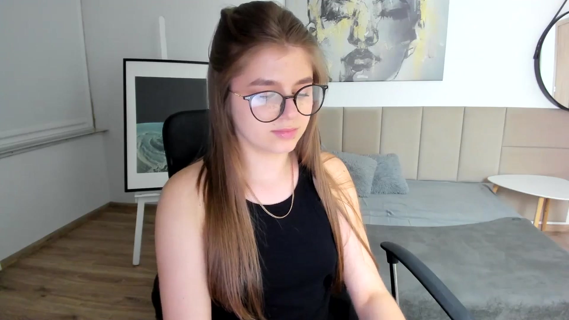 Gallery image thumbnail from Innolasa's myfreecams stream on, 03/29/2024, 18:59 image 4 of 20