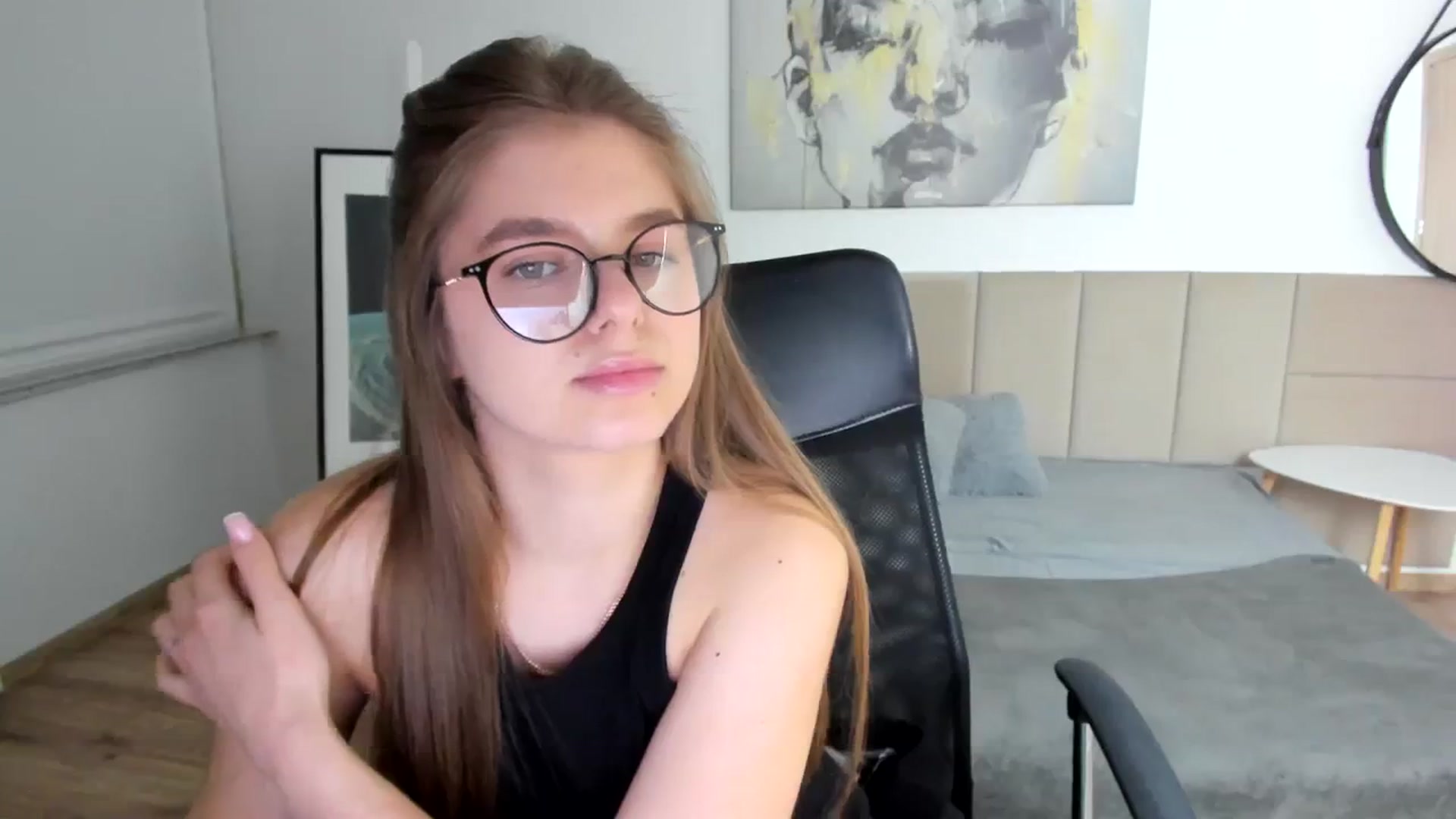 Gallery image thumbnail from Innolasa's myfreecams stream on, 03/29/2024, 18:59 image 3 of 20