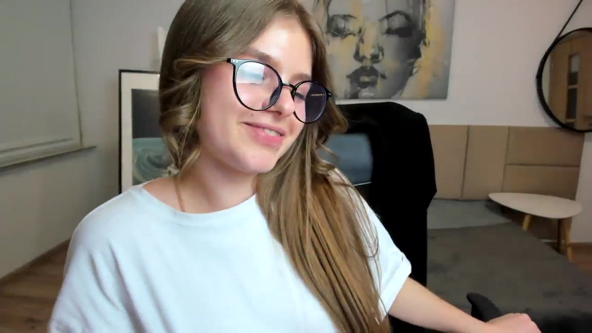 Gallery image thumbnail from Innolasa's myfreecams stream on, 03/31/2024, 19:57 image 2 of 20
