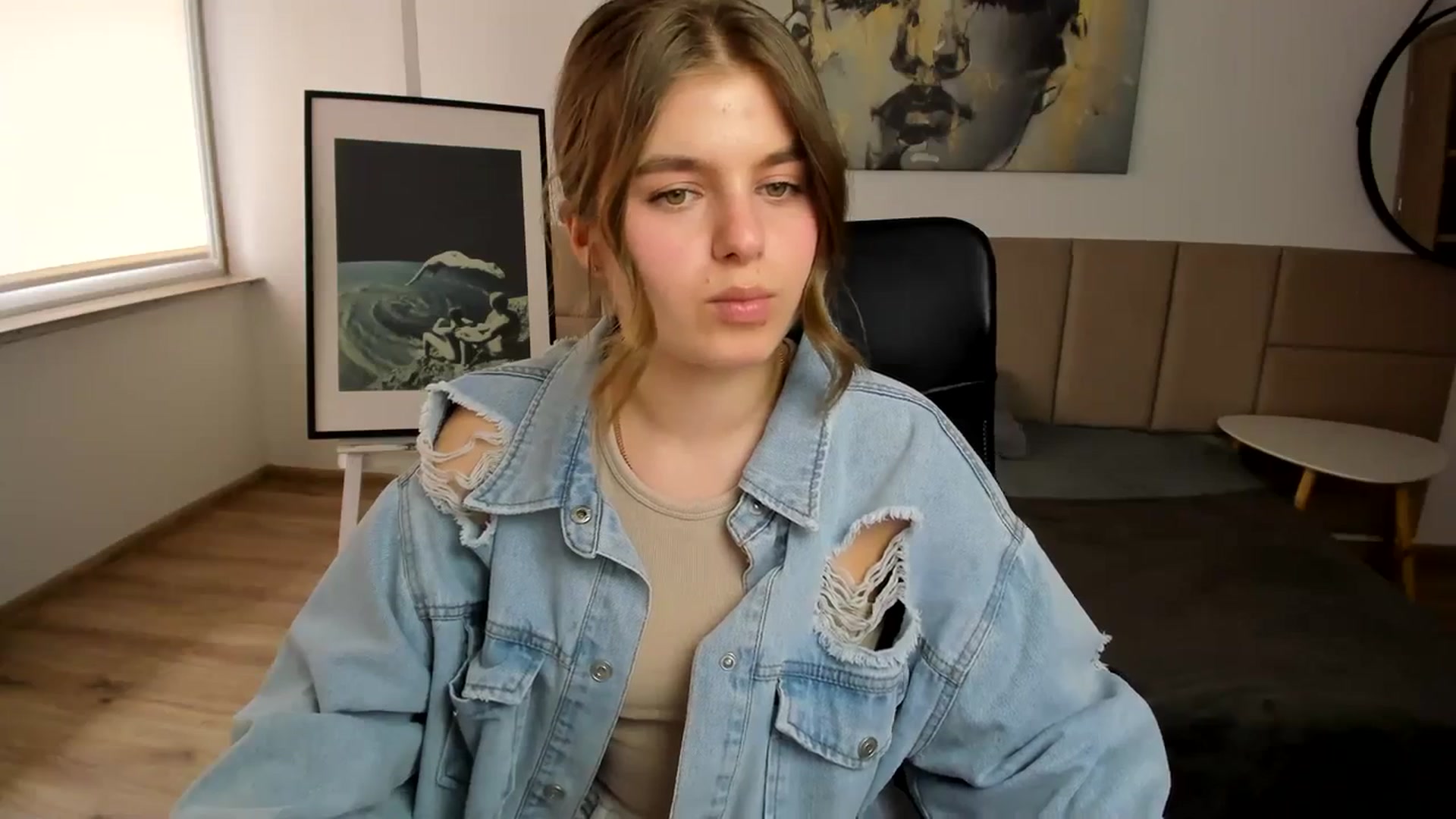 Gallery image thumbnail from Innolasa's myfreecams stream on, 04/01/2024, 13:19 image 4 of 20