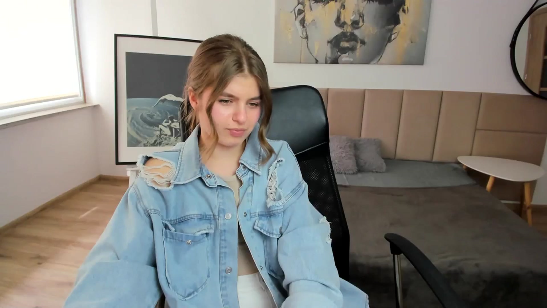 Gallery image thumbnail from Innolasa's myfreecams stream on, 04/01/2024, 13:19 image 12 of 20