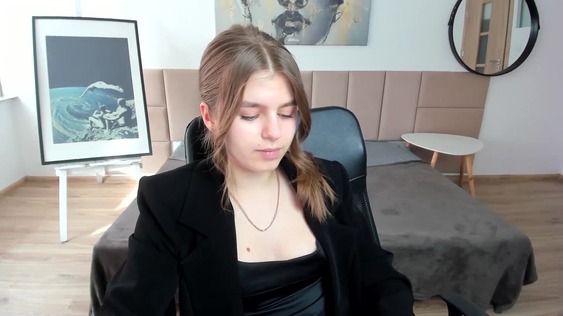 Gallery image thumbnail from Innolasa's myfreecams stream on, 04/05/2024, 14:43 image 15 of 20
