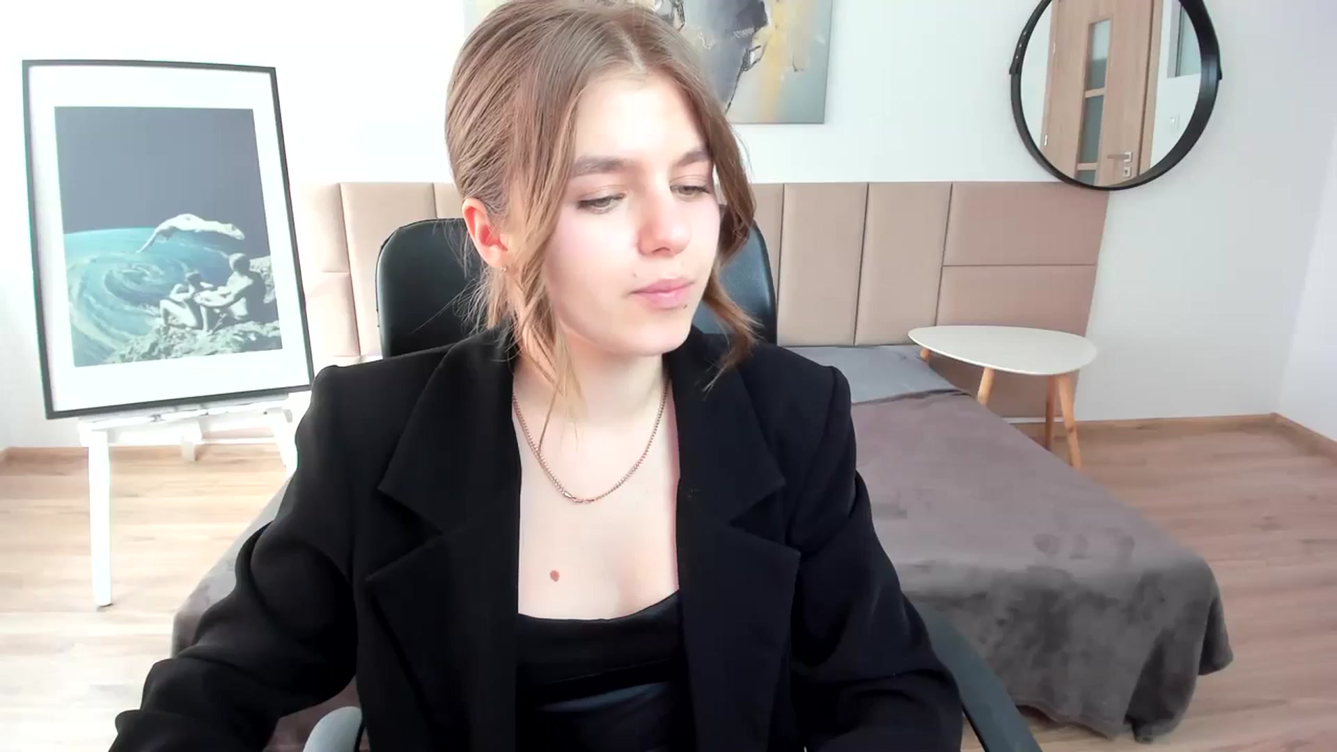 Gallery image thumbnail from Innolasa's myfreecams stream on, 04/05/2024, 15:13 image 2 of 20