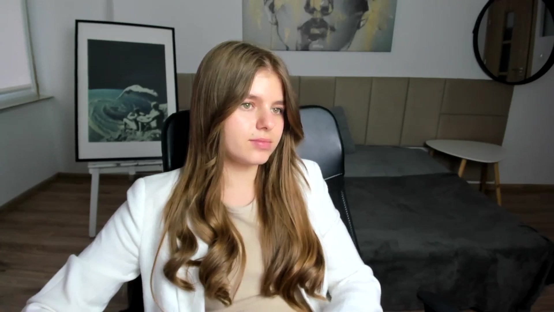 Gallery image thumbnail from Innolasa's myfreecams stream on, 04/11/2024, 17:36 image 8 of 20