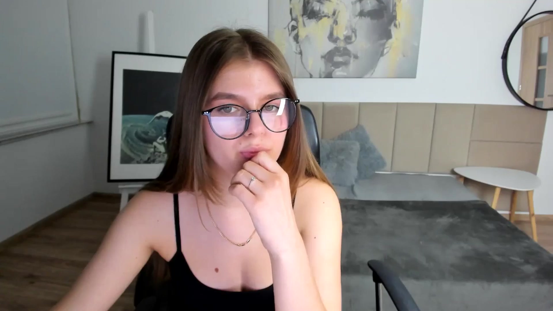 Gallery image thumbnail from Innolasa's myfreecams stream on, 04/20/2024, 17:57 image 14 of 20