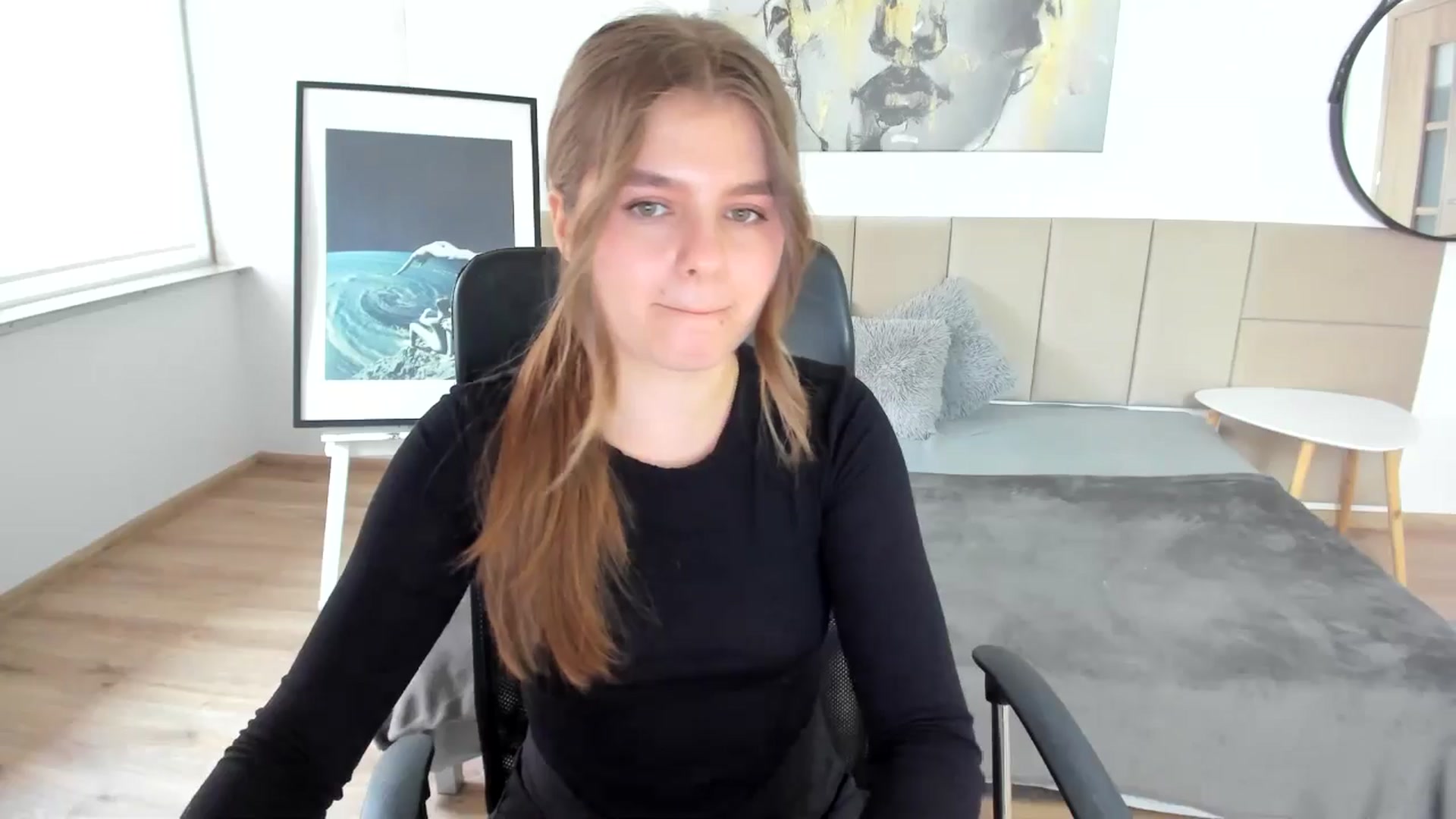 Gallery image thumbnail from Innolasa's myfreecams stream on, 04/21/2024, 15:09 image 10 of 20