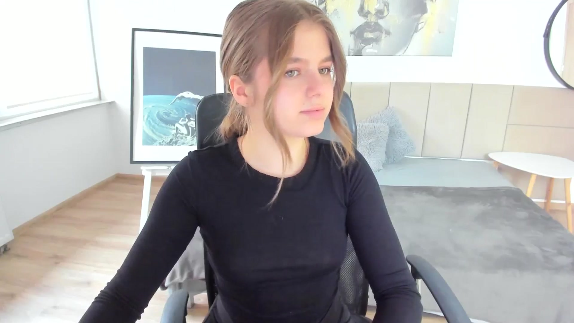 Gallery image thumbnail from Innolasa's myfreecams stream on, 04/21/2024, 15:09 image 15 of 20