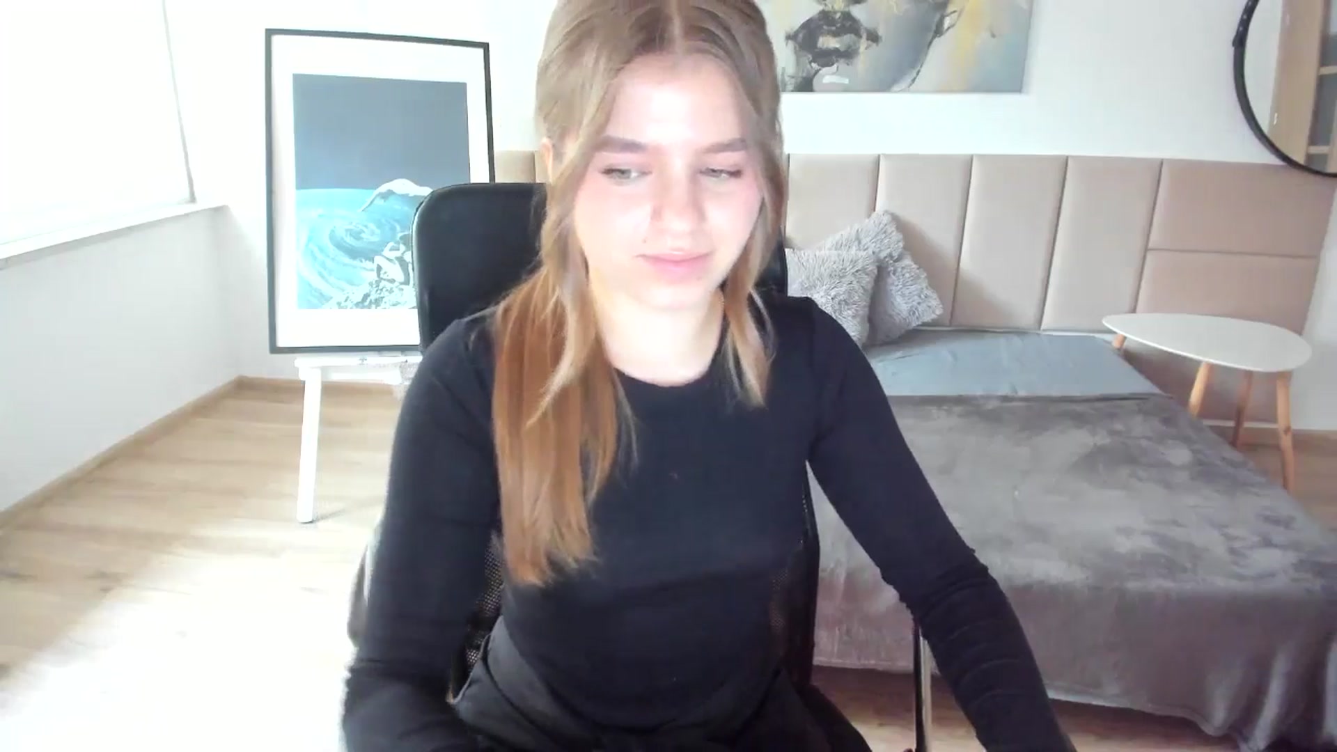 Gallery image thumbnail from Innolasa's myfreecams stream on, 04/21/2024, 15:09 image 7 of 20