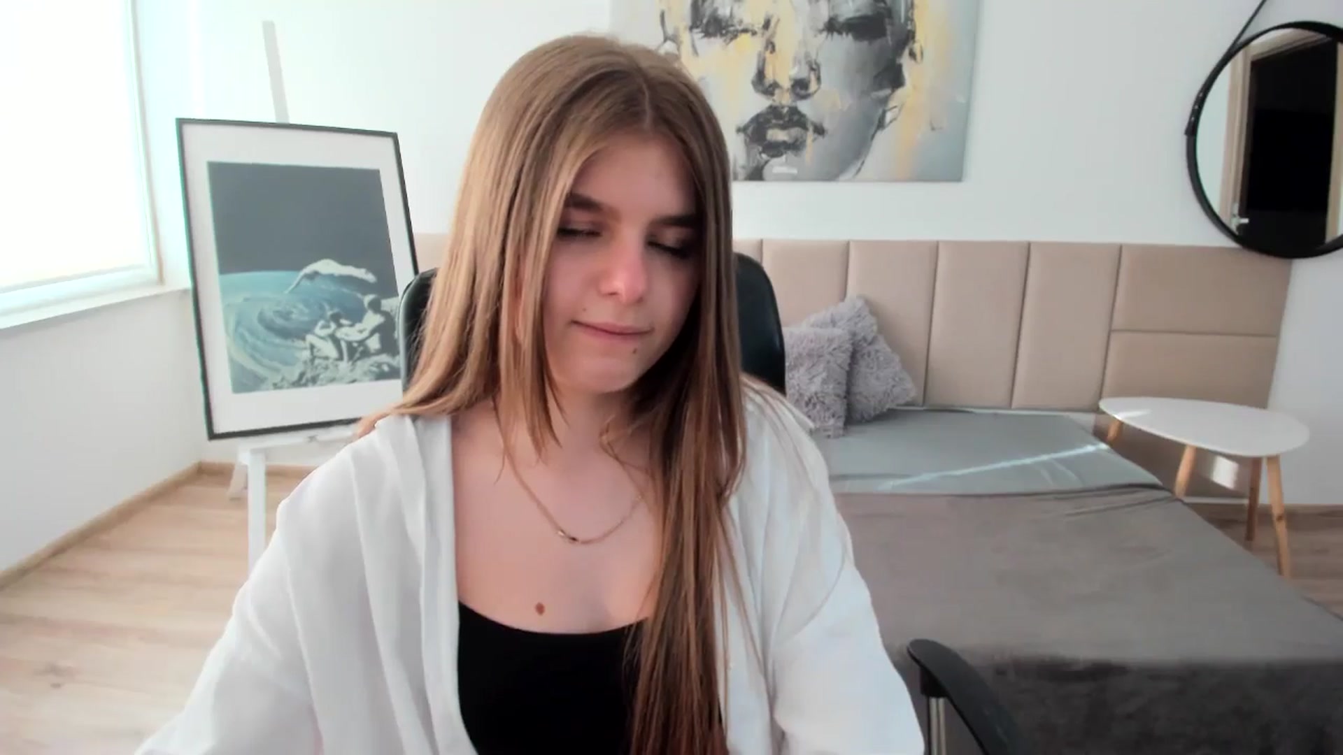 Gallery image thumbnail from Innolasa's myfreecams stream on, 04/29/2024, 15:51 image 18 of 20