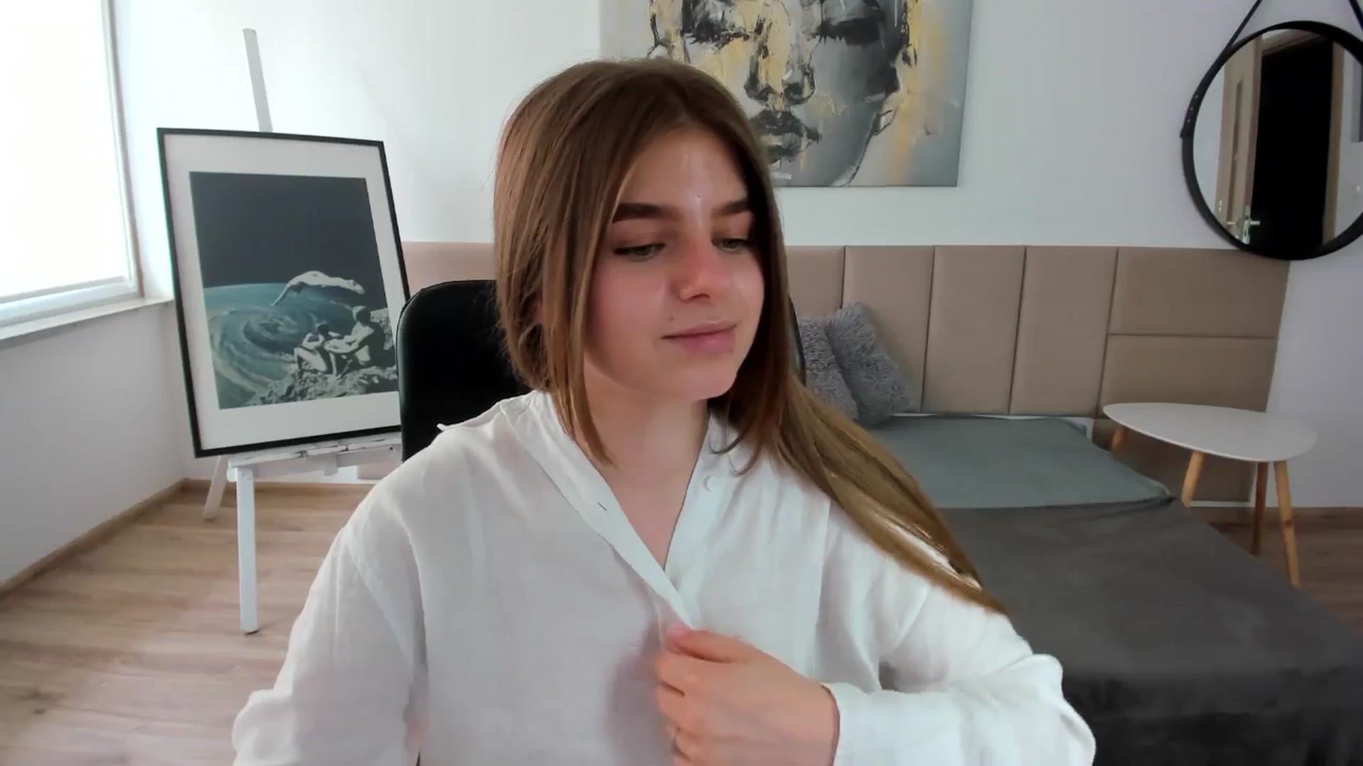 Gallery image thumbnail from Innolasa's myfreecams stream on, 05/03/2024, 12:43 image 15 of 20