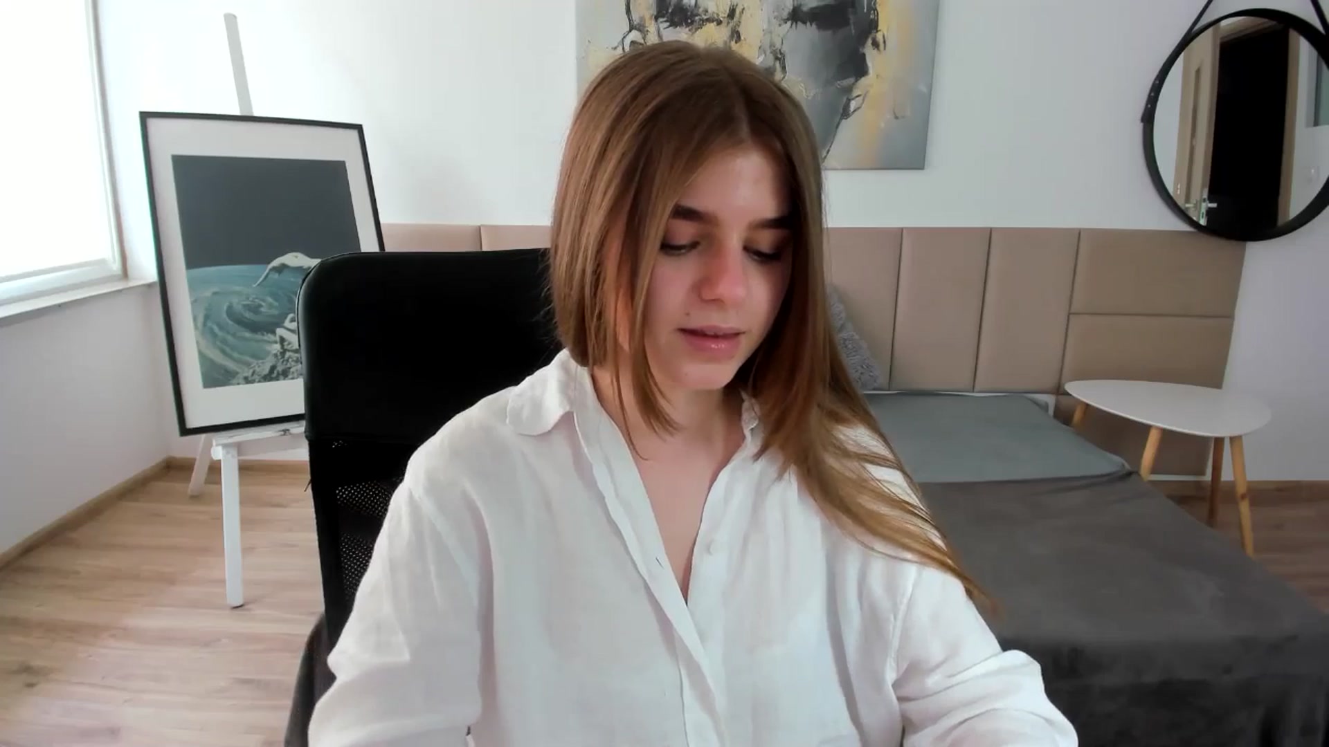 Gallery image thumbnail from Innolasa's myfreecams stream on, 05/03/2024, 12:43 image 3 of 20