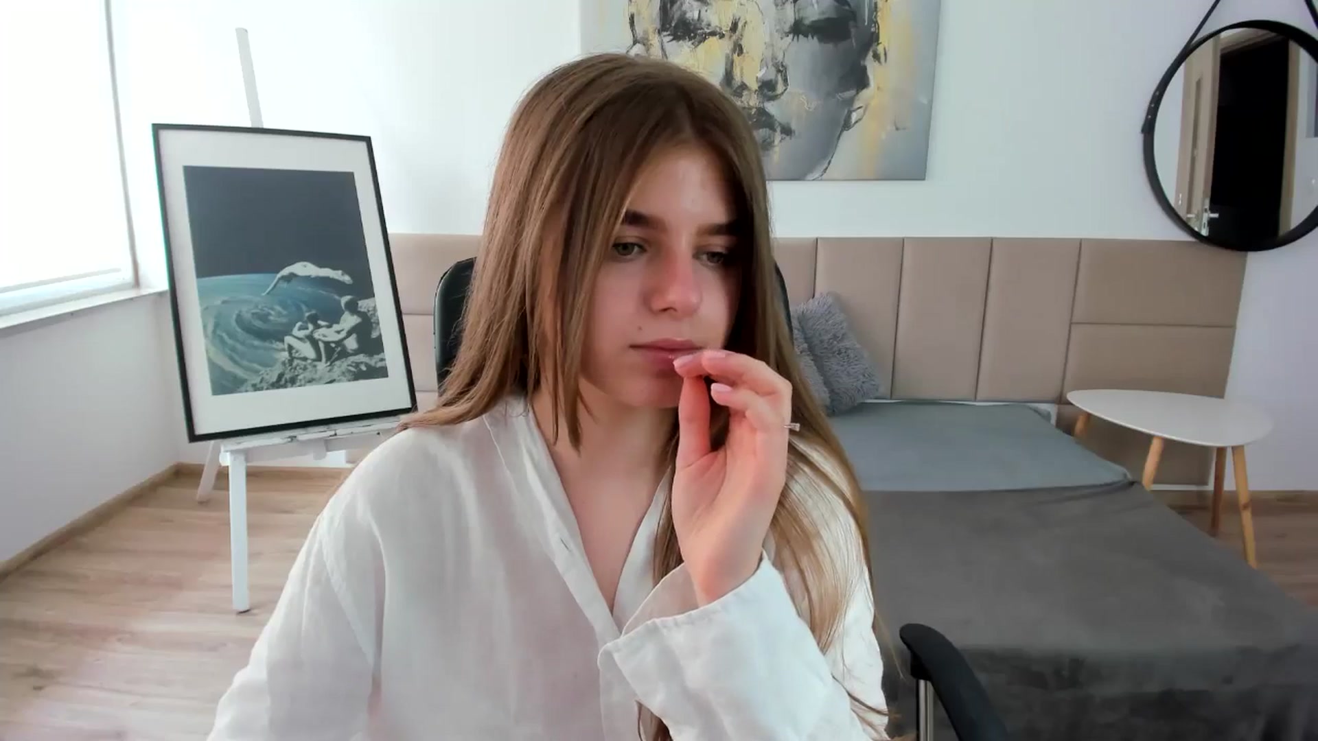 Gallery image thumbnail from Innolasa's myfreecams stream on, 05/03/2024, 12:43 image 10 of 20