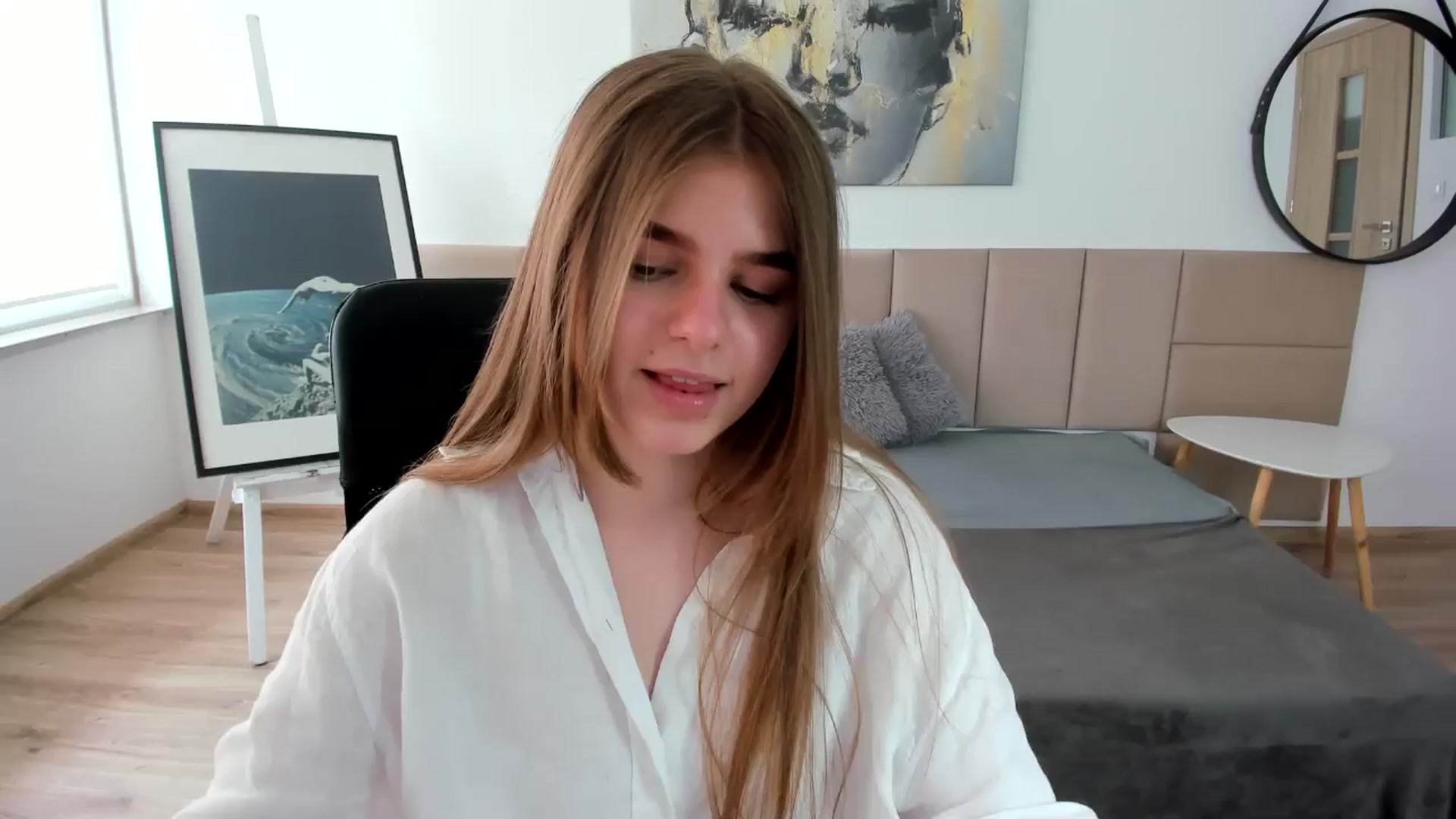 Gallery image thumbnail from Innolasa's myfreecams stream on, 05/03/2024, 12:43 image 1 of 20