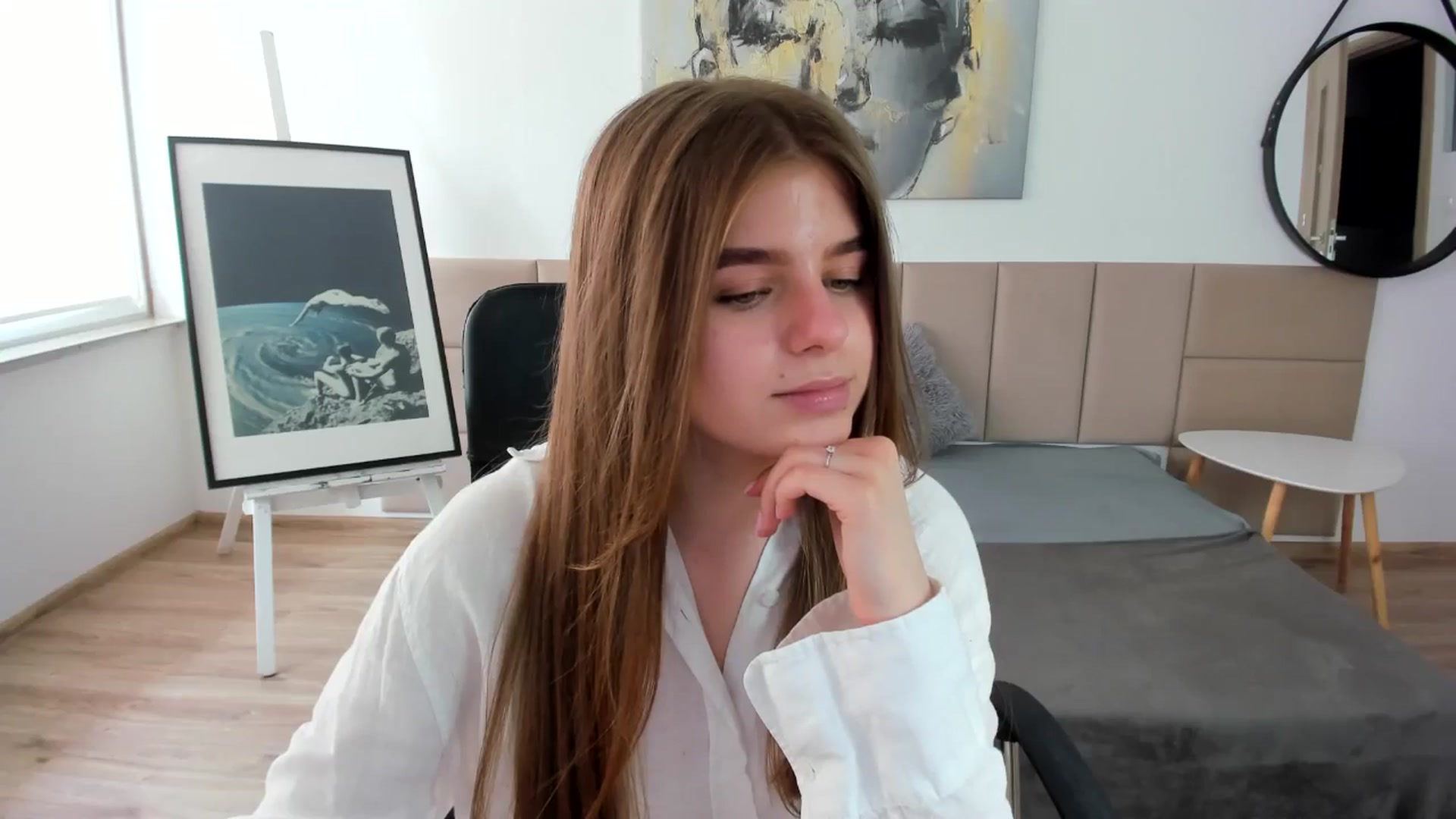 Gallery image thumbnail from Innolasa's myfreecams stream on, 05/03/2024, 12:43 image 9 of 20