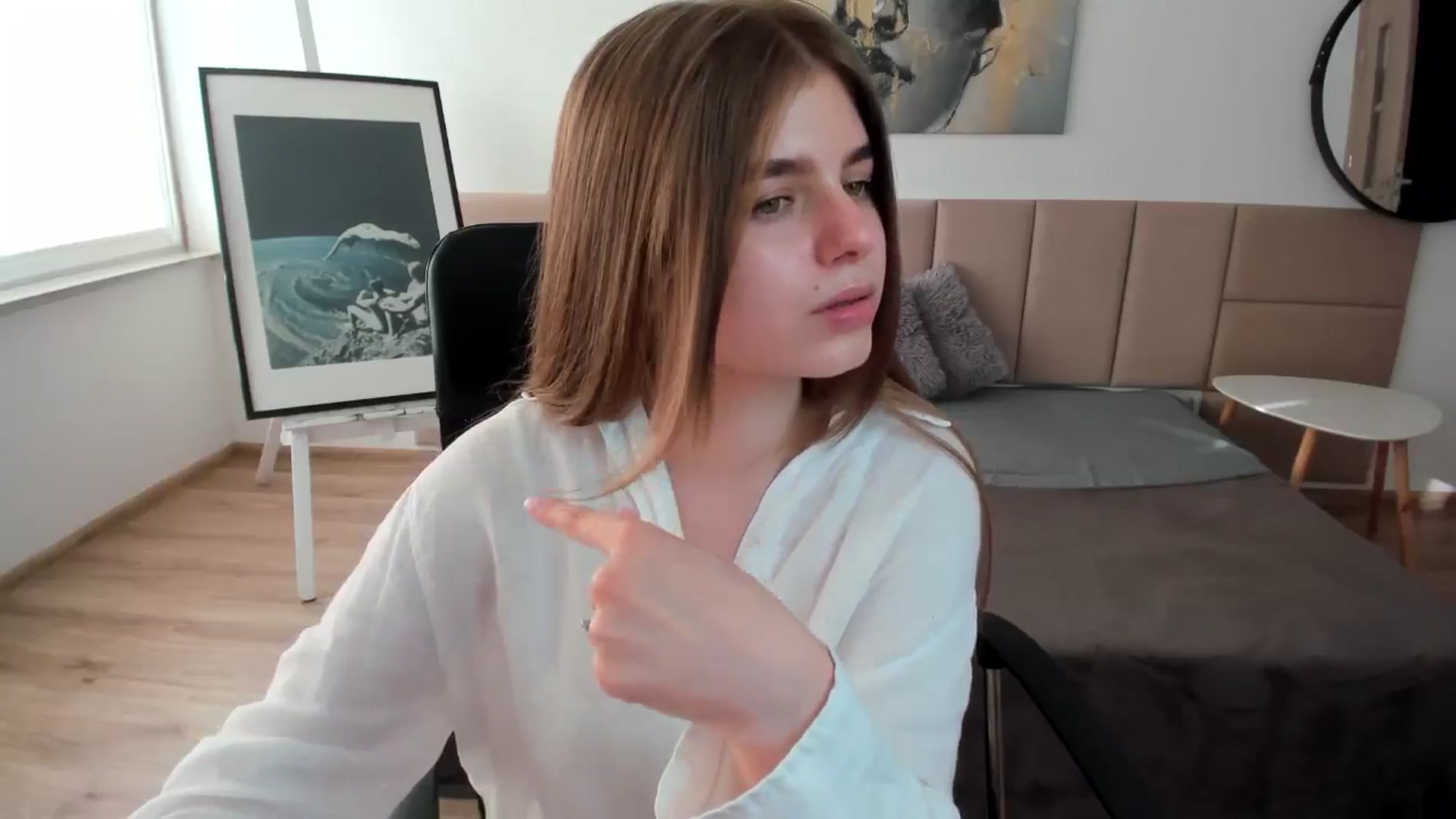 Gallery image thumbnail from Innolasa's myfreecams stream on, 05/03/2024, 16:12 image 12 of 20