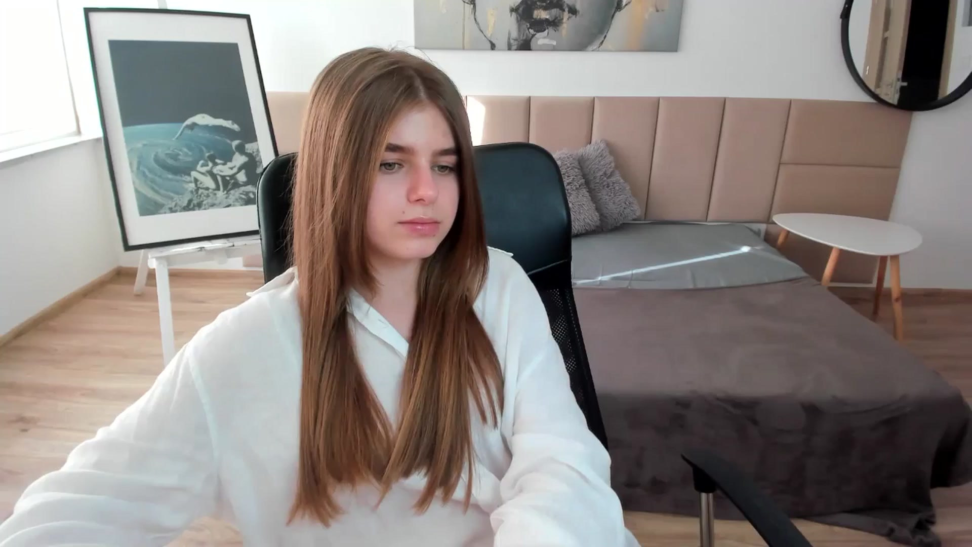 Gallery image thumbnail from Innolasa's myfreecams stream on, 05/03/2024, 16:12 image 6 of 20