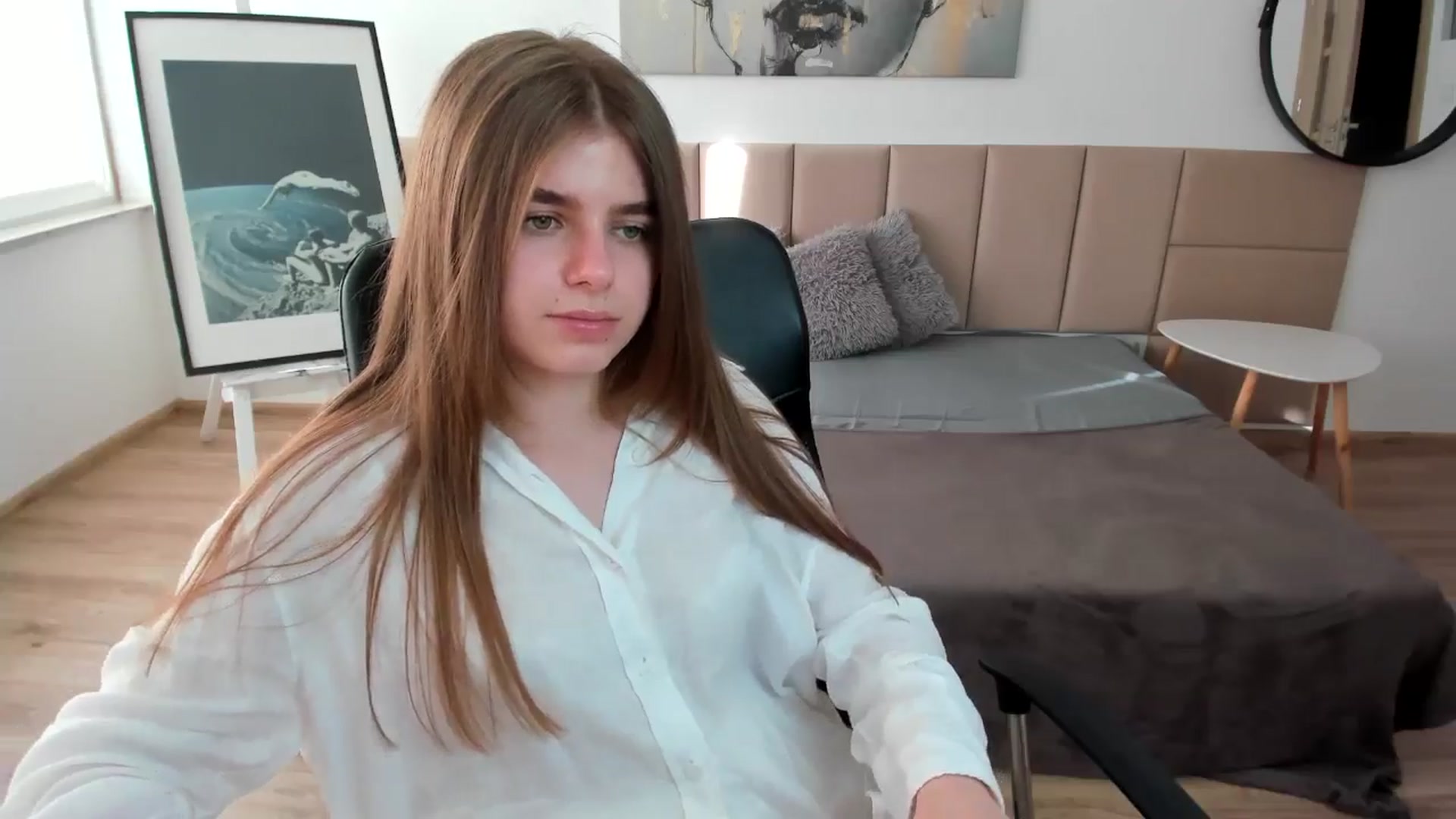 Gallery image thumbnail from Innolasa's myfreecams stream on, 05/03/2024, 16:12 image 8 of 20