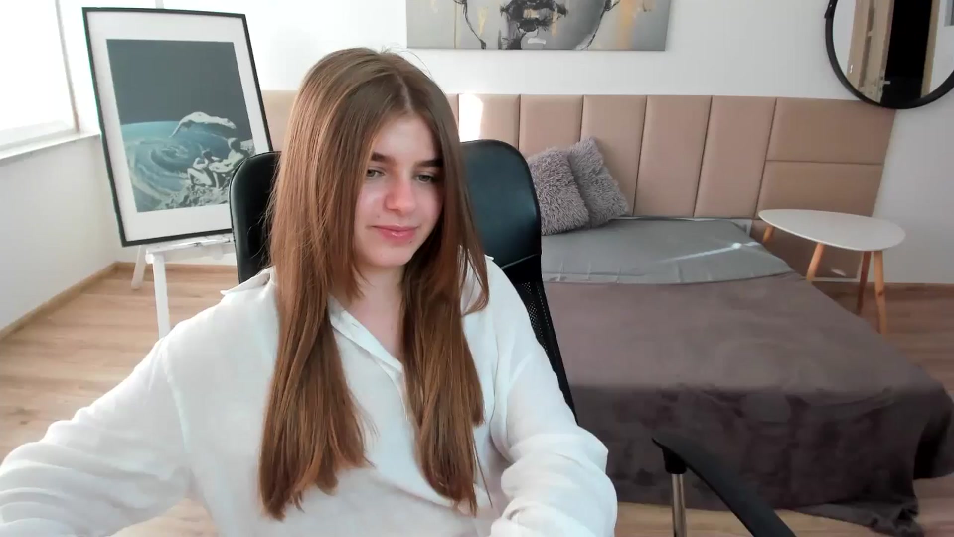 Gallery image thumbnail from Innolasa's myfreecams stream on, 05/03/2024, 16:12 image 7 of 20