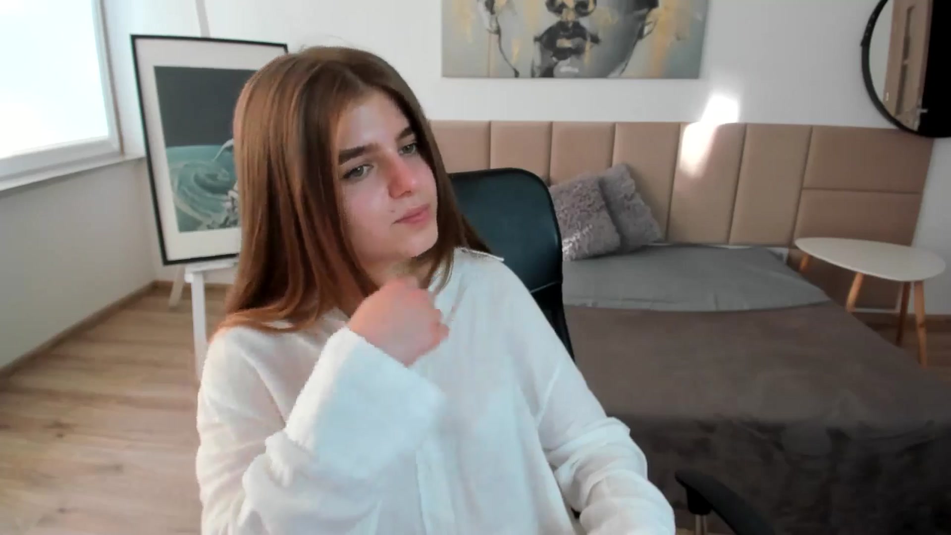 Gallery image thumbnail from Innolasa's myfreecams stream on, 05/03/2024, 16:32 image 16 of 20