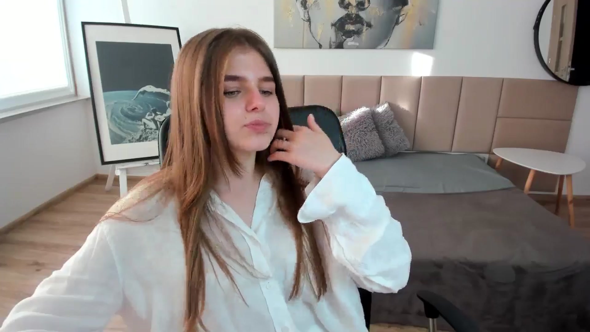 Gallery image thumbnail from Innolasa's myfreecams stream on, 05/03/2024, 16:32 image 9 of 20