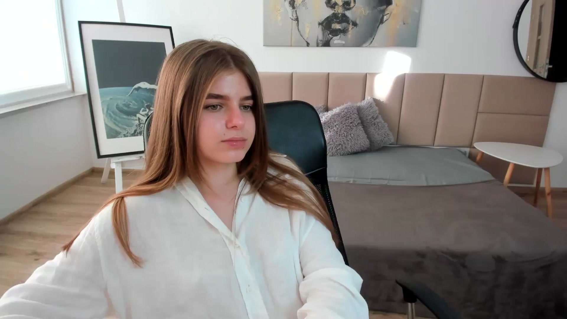 Gallery image thumbnail from Innolasa's myfreecams stream on, 05/03/2024, 16:32 image 6 of 20