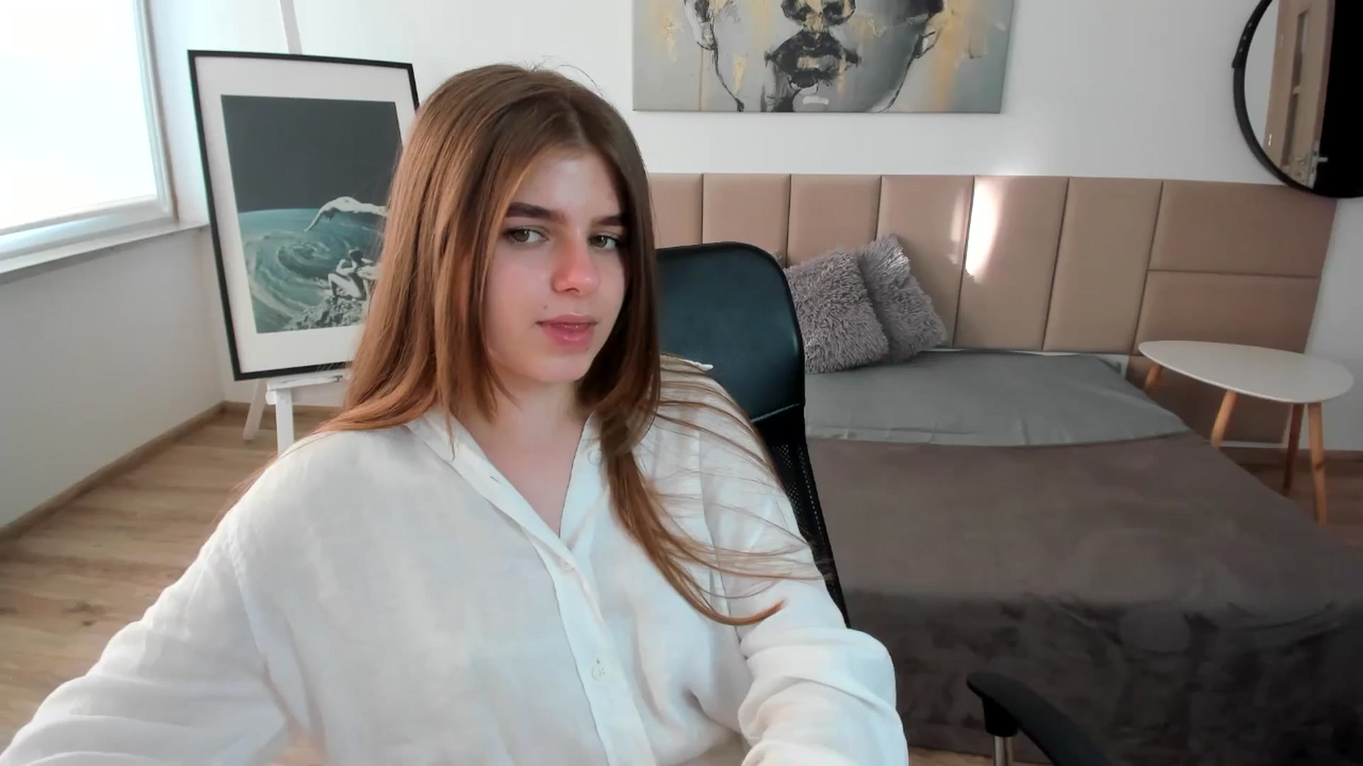 Gallery image thumbnail from Innolasa's myfreecams stream on, 05/03/2024, 16:32 image 14 of 20