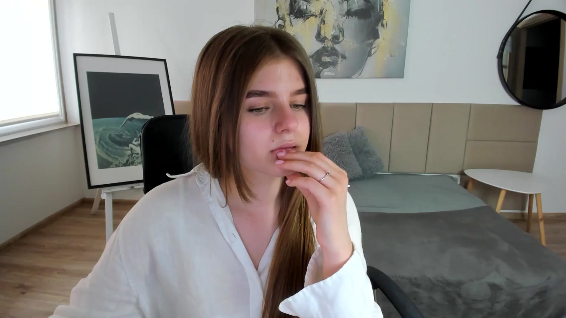 Gallery image thumbnail from Innolasa's myfreecams stream on, 05/03/2024, 18:36 image 9 of 20