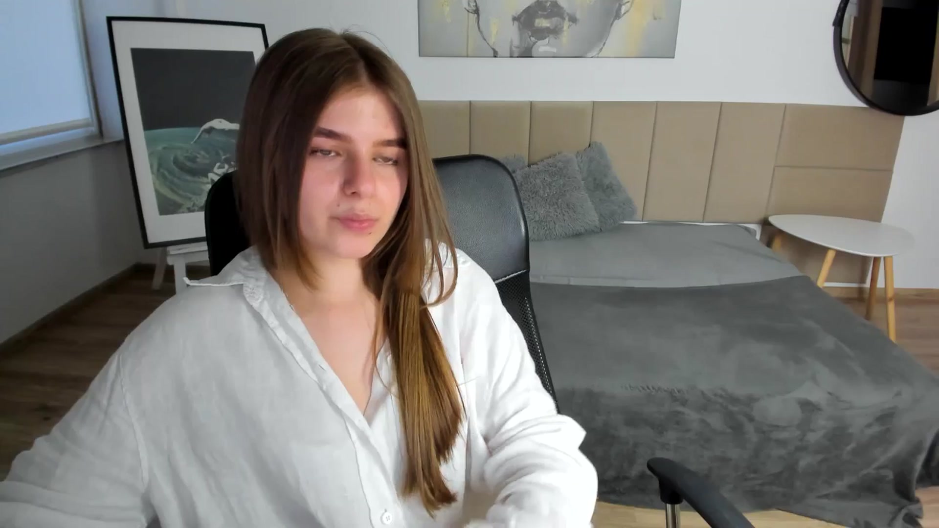 Gallery image thumbnail from Innolasa's myfreecams stream on, 05/03/2024, 18:36 image 15 of 20