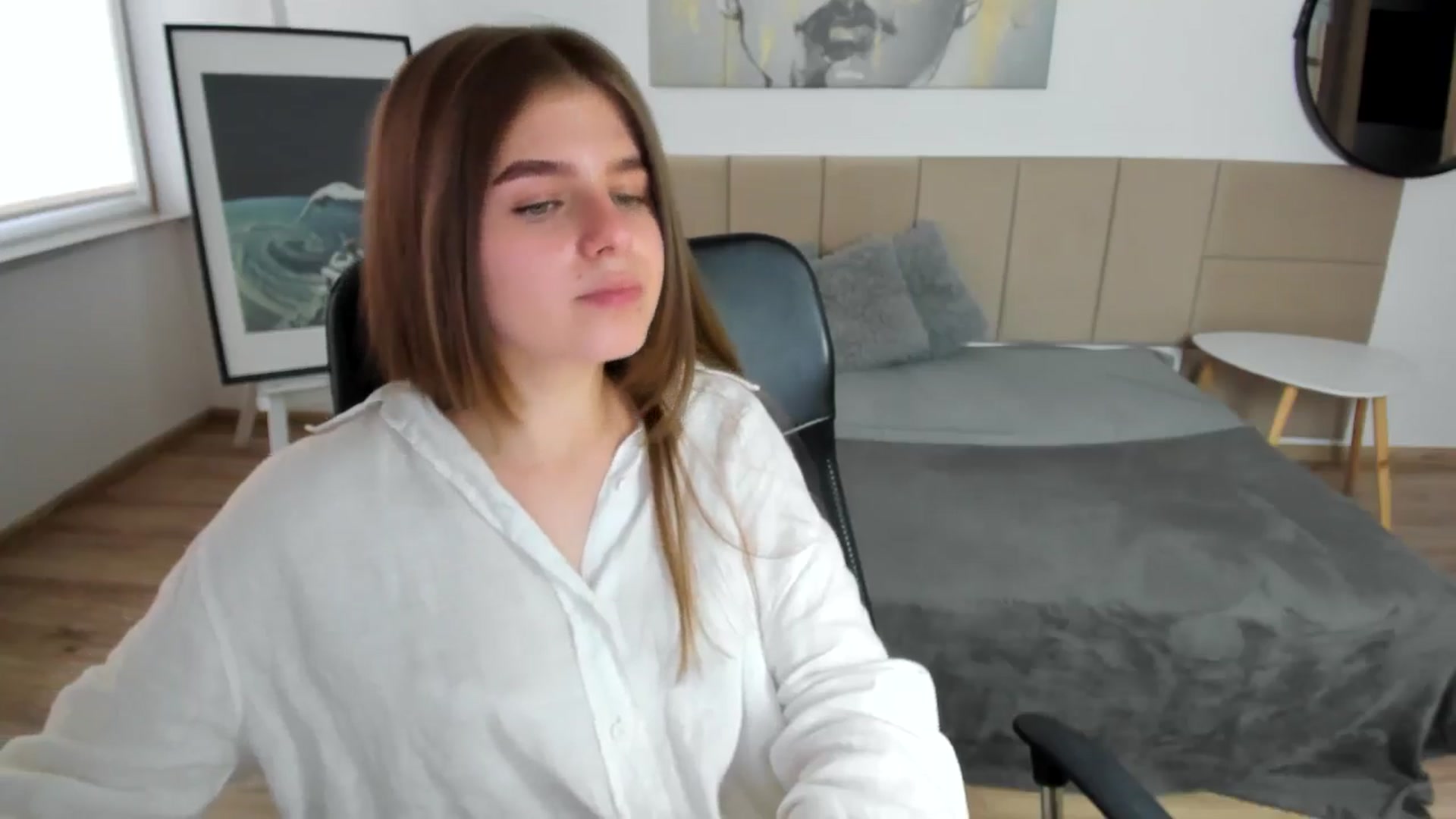 Gallery image thumbnail from Innolasa's myfreecams stream on, 05/03/2024, 18:36 image 11 of 20