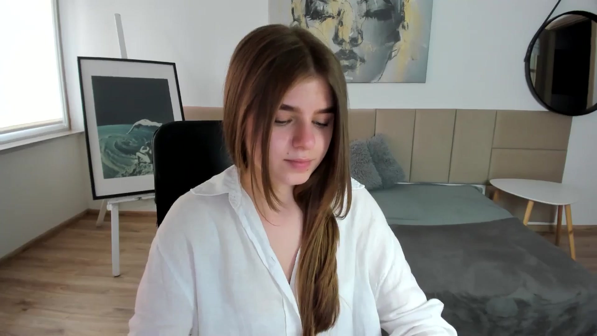 Gallery image thumbnail from Innolasa's myfreecams stream on, 05/03/2024, 18:36 image 8 of 20