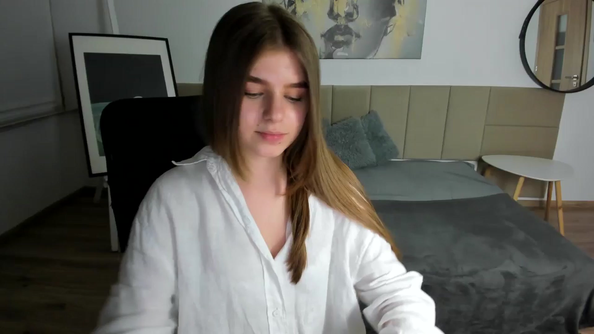 Gallery image thumbnail from Innolasa's myfreecams stream on, 05/03/2024, 19:27 image 15 of 20