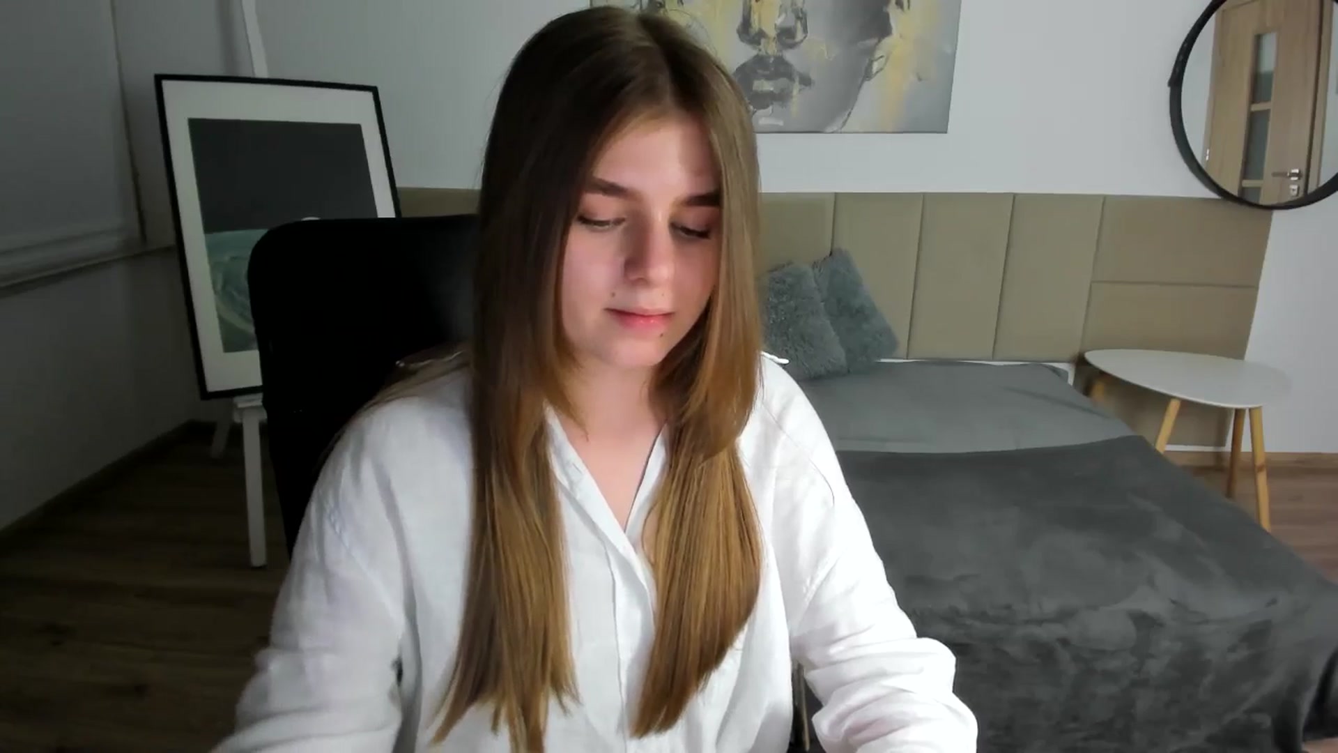 Gallery image thumbnail from Innolasa's myfreecams stream on, 05/03/2024, 19:27 image 3 of 20